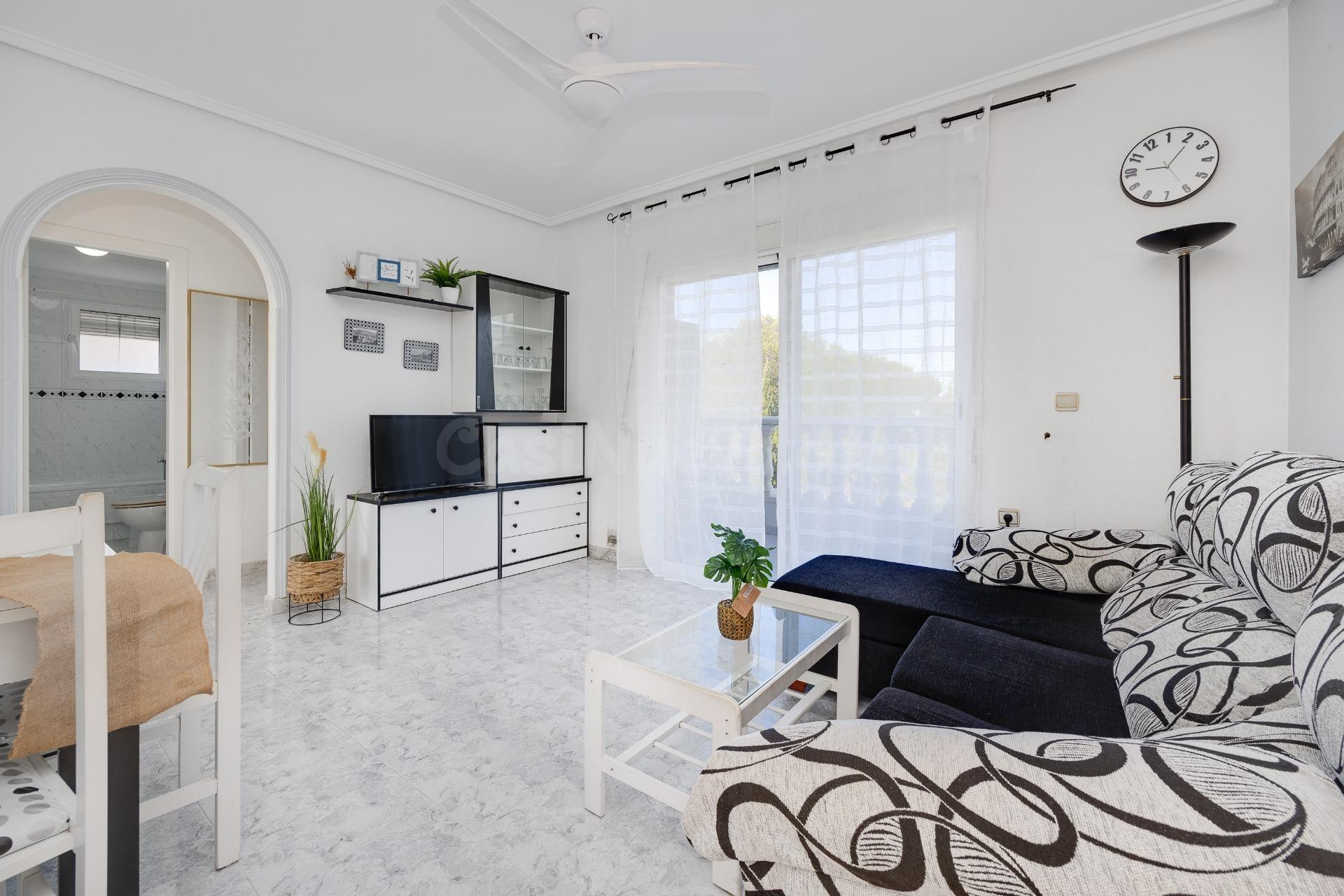 MAGNIFICA VIVIENDA RODEADA DE ZONAS VERDES CON PISCINA COMUN - foto 3
