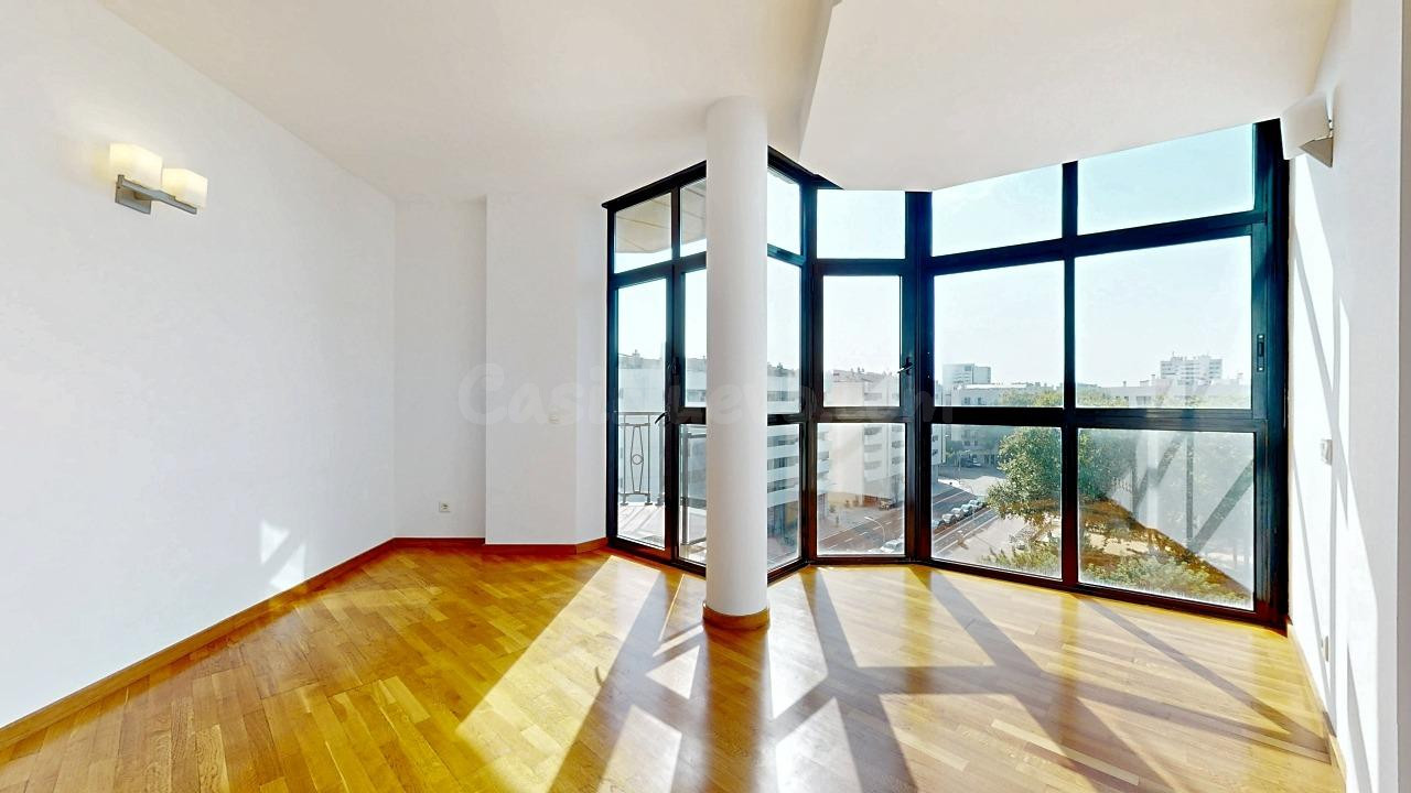 Piso 4 habitaciones en quinta planta, muy luminoso y con vis - foto 3