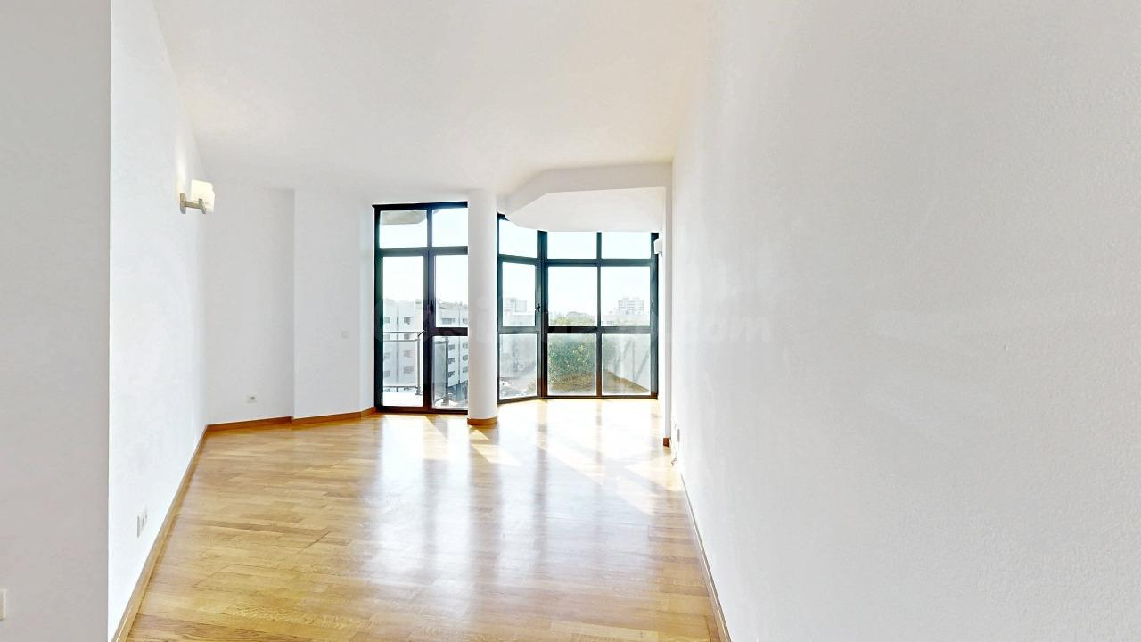 Piso 4 habitaciones en quinta planta, muy luminoso y con vis - foto 4