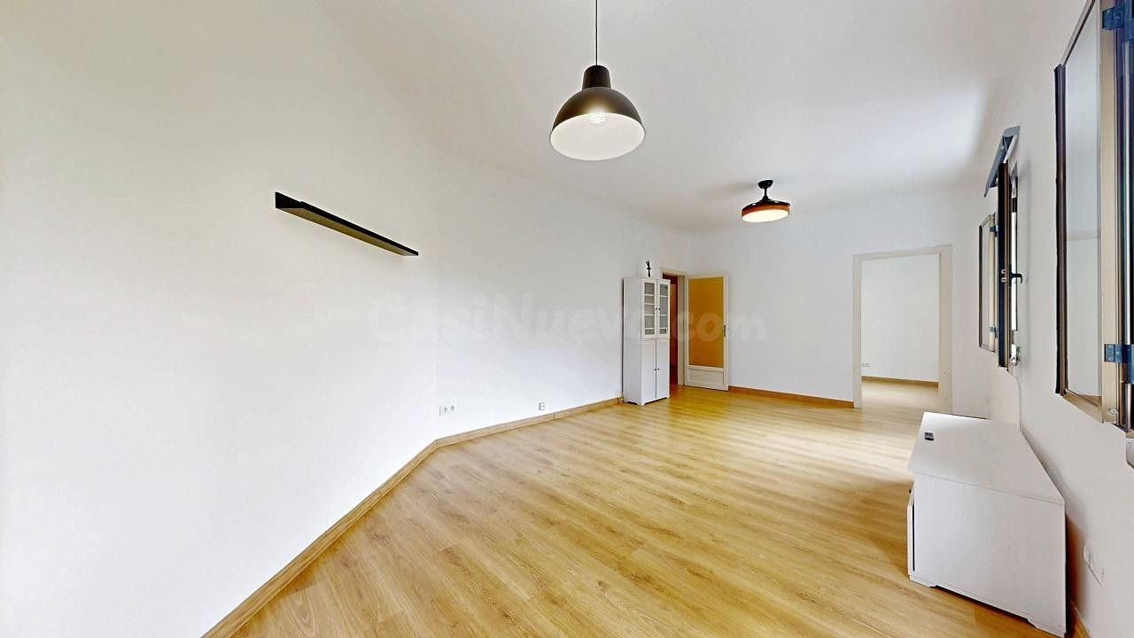 Piso amplio, luminoso y exterior en la confluencia de Poblen - foto 4