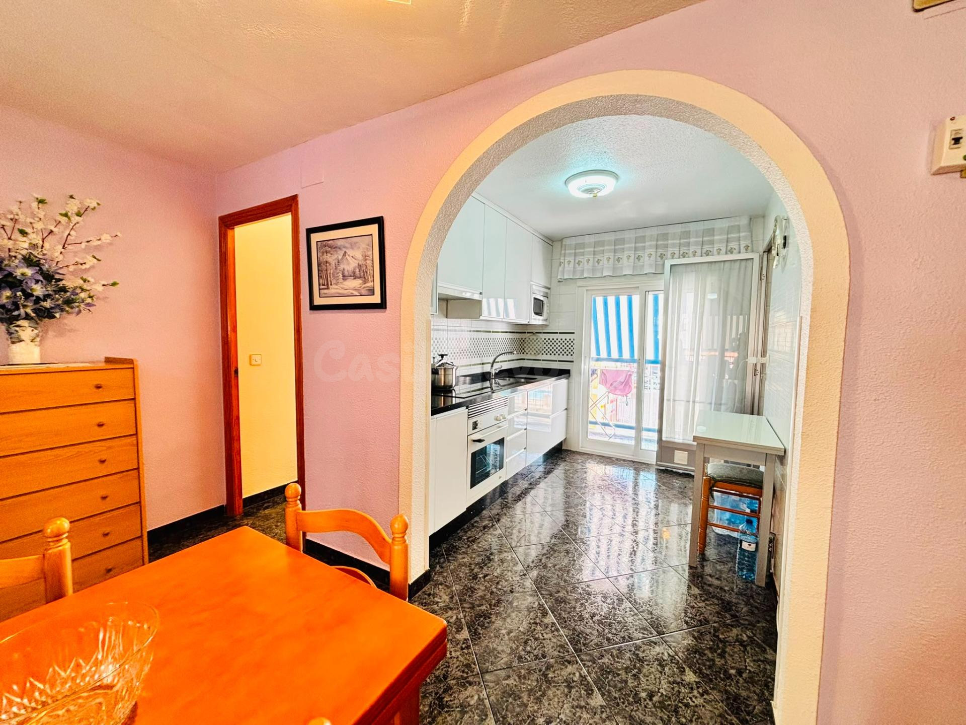Estupendo apartamento reformado con garaje, piscina y dos te - foto 3