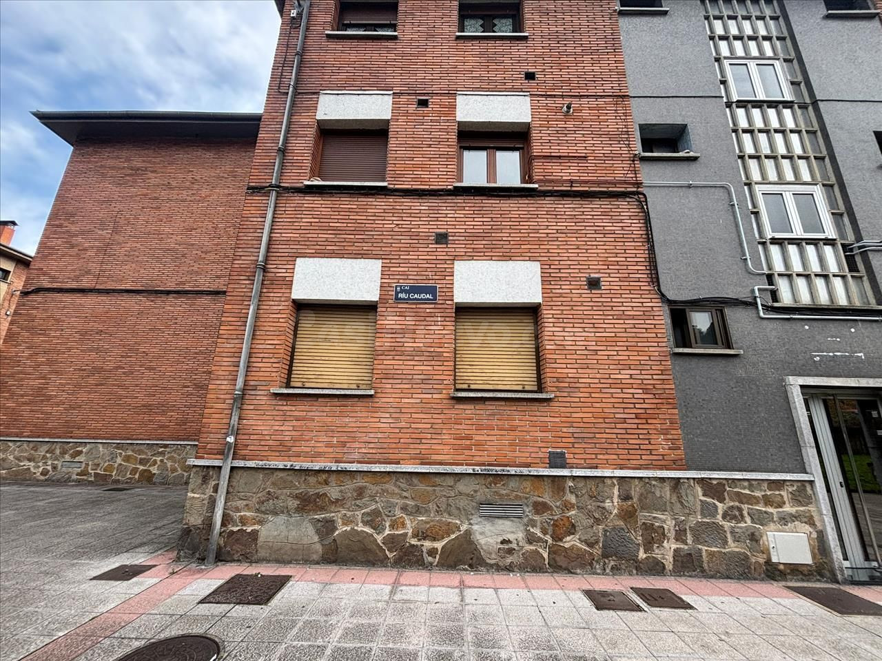Apartamento 2 habitaciones 56m² en venta - Sta.Marina - Polí - foto 2