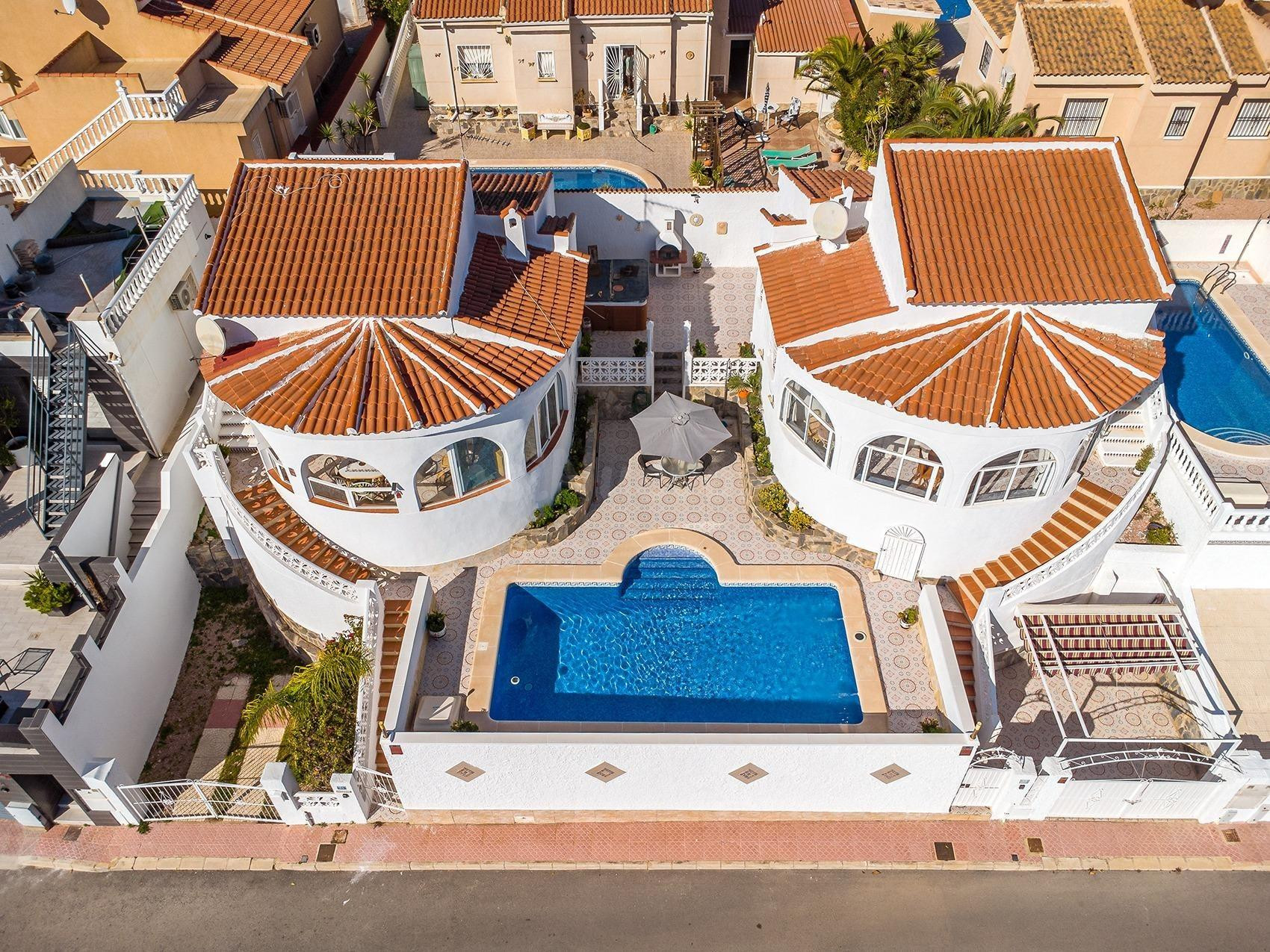 FANTASTICAS VILLAS GEMELAS CON PISCINA PROPIA, IDEAL PARA FA