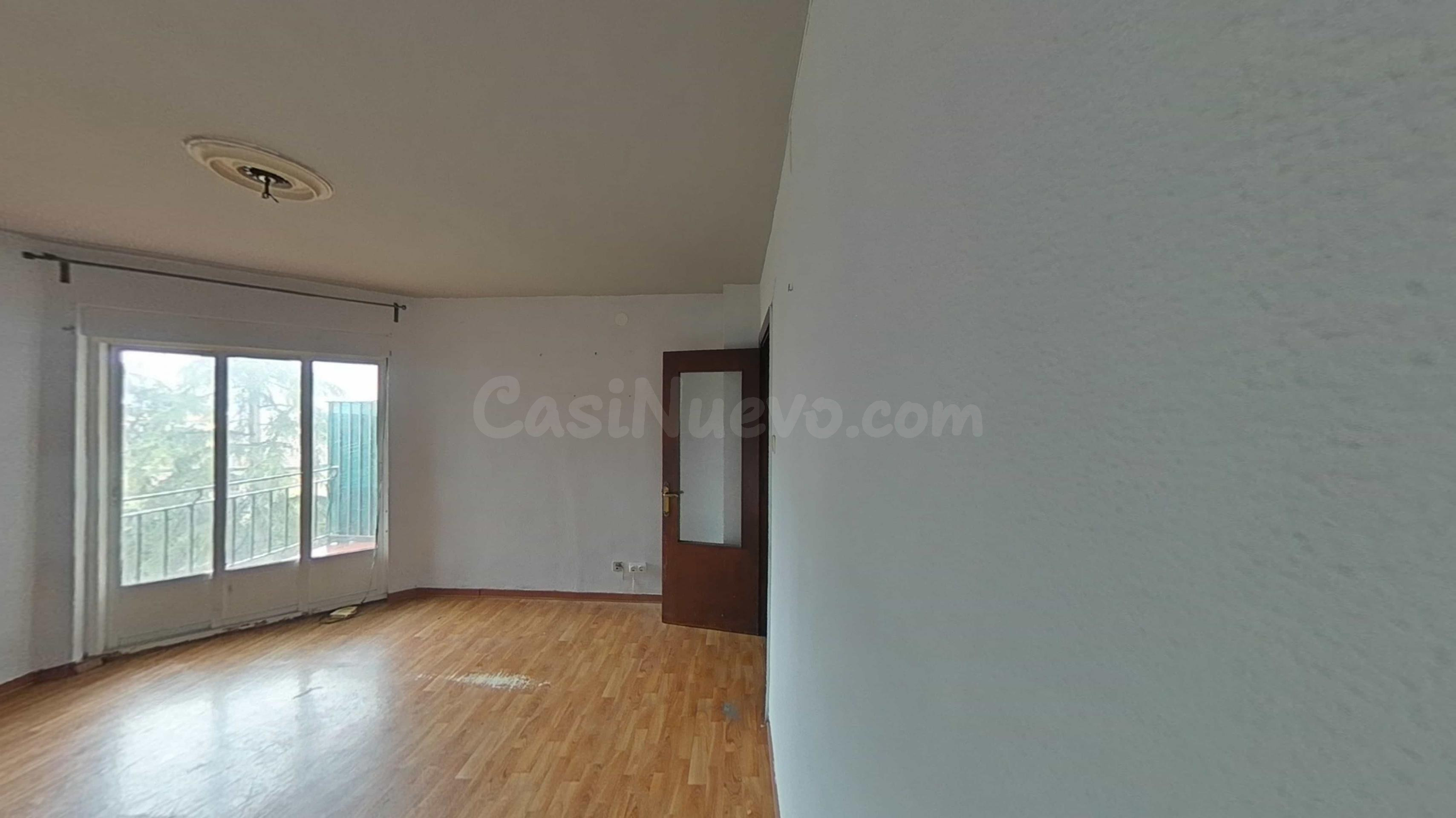 Vivienda de 96 m2 útiles junto al Ayuntamiento de Pola de Le - foto 4