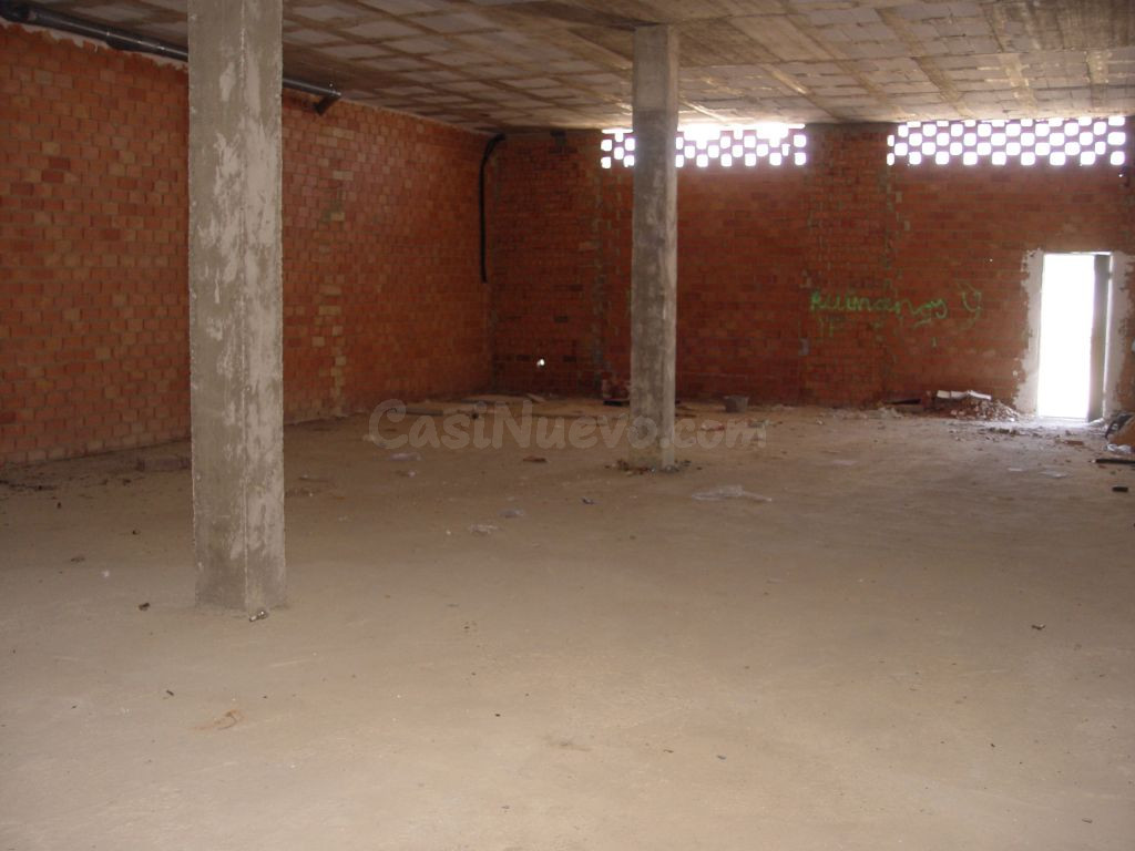 Local comercial 160m² en alquiler - URB. EL SEÑORIO DE GUZMA - foto 3