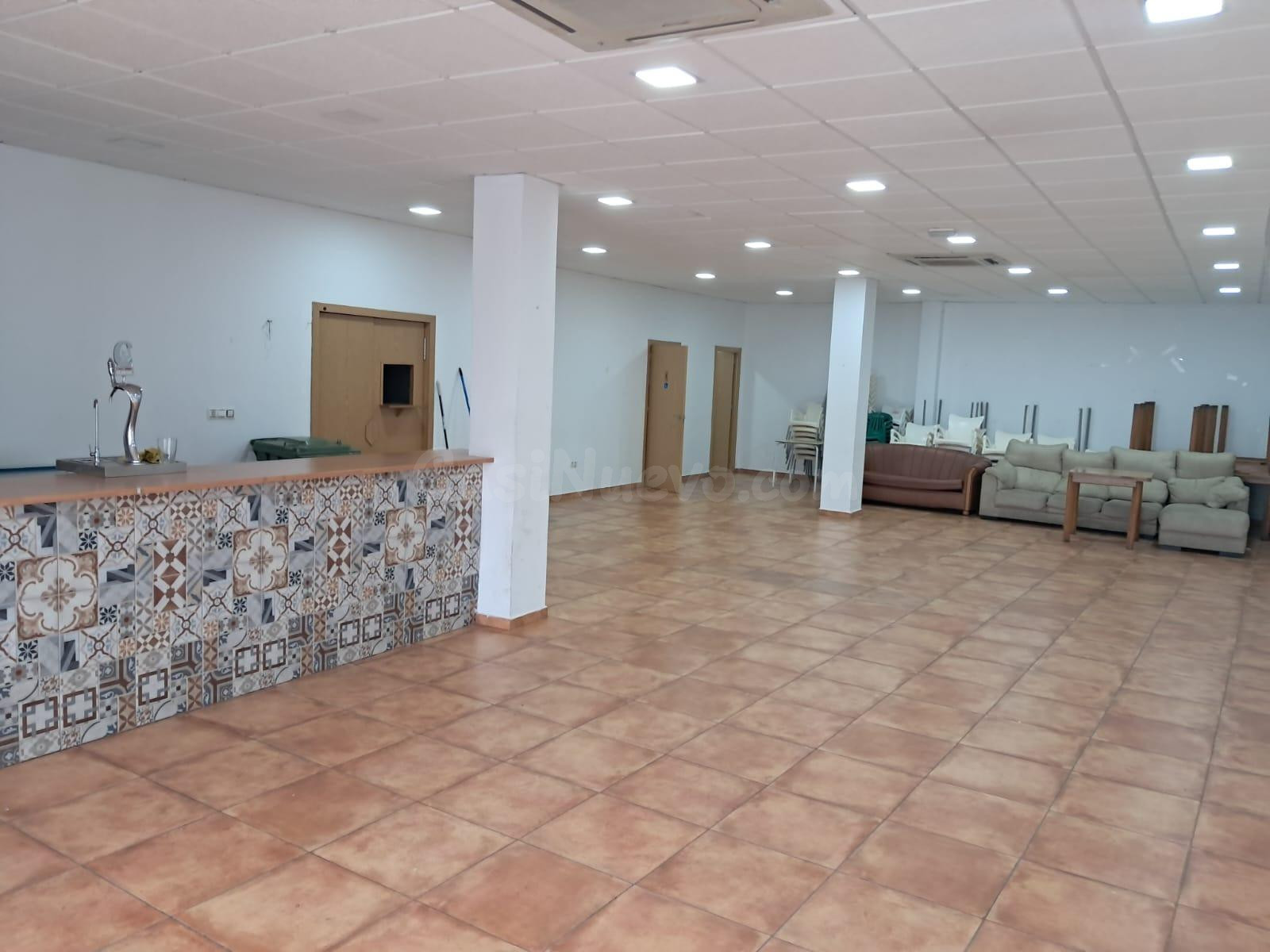 Local comercial 3 habitaciones 160m² en alquiler - Andalucia