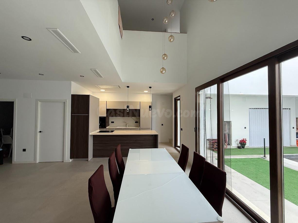 Casa independiente y moderna en pleno centro urbano de Torre - foto 4