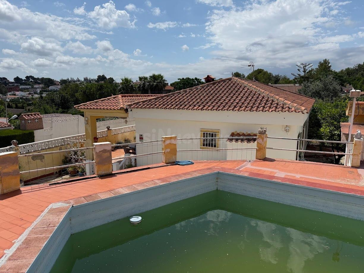 Chalet independiente en Monserrat