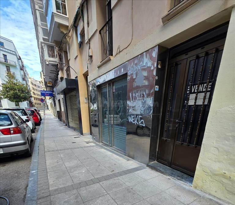 Oficina en venta - Puerto Chico - foto 2