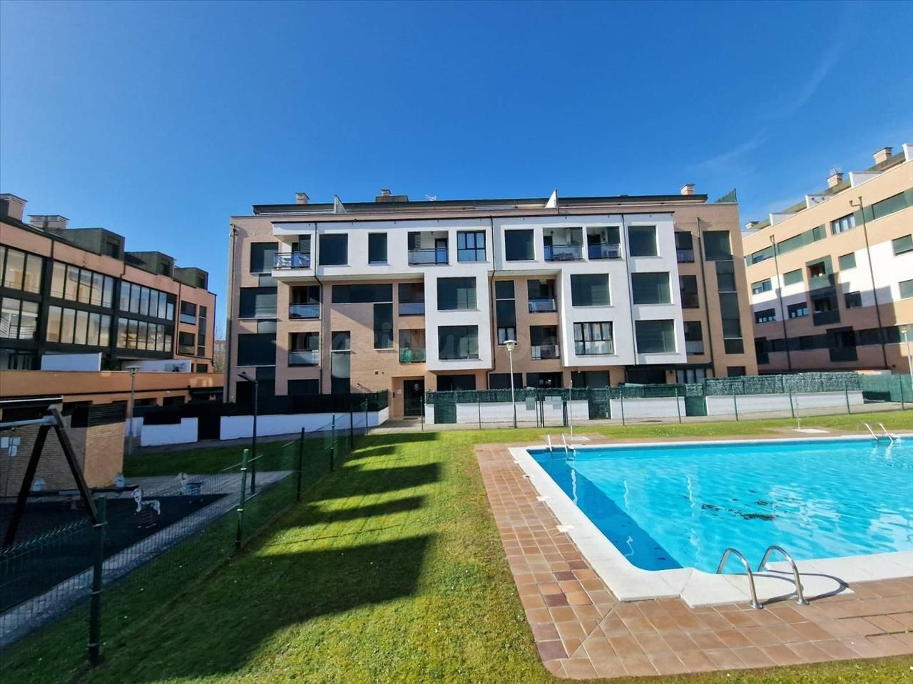Garaje 4m² en venta - Llanes