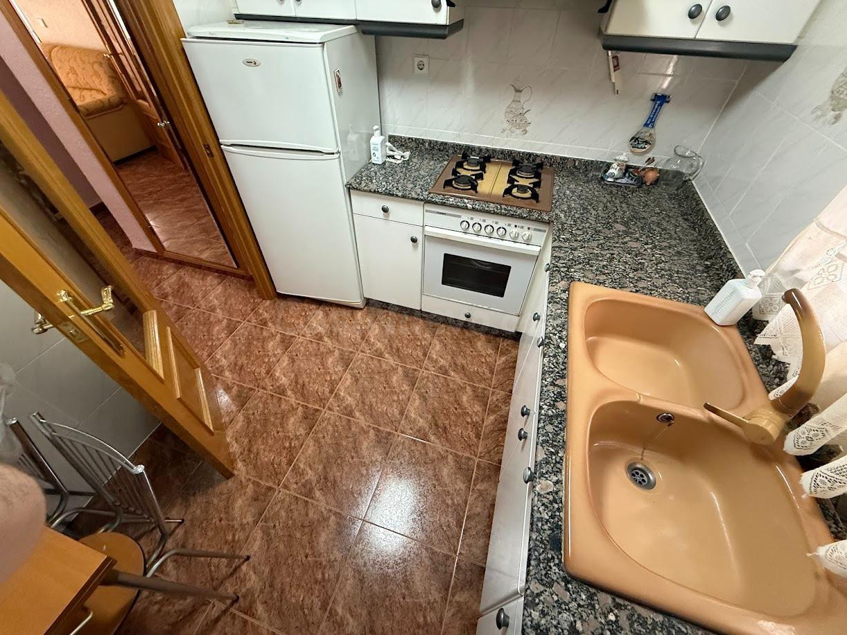 Excelentre distribución, ascensor y para entrar a vivir - foto 3