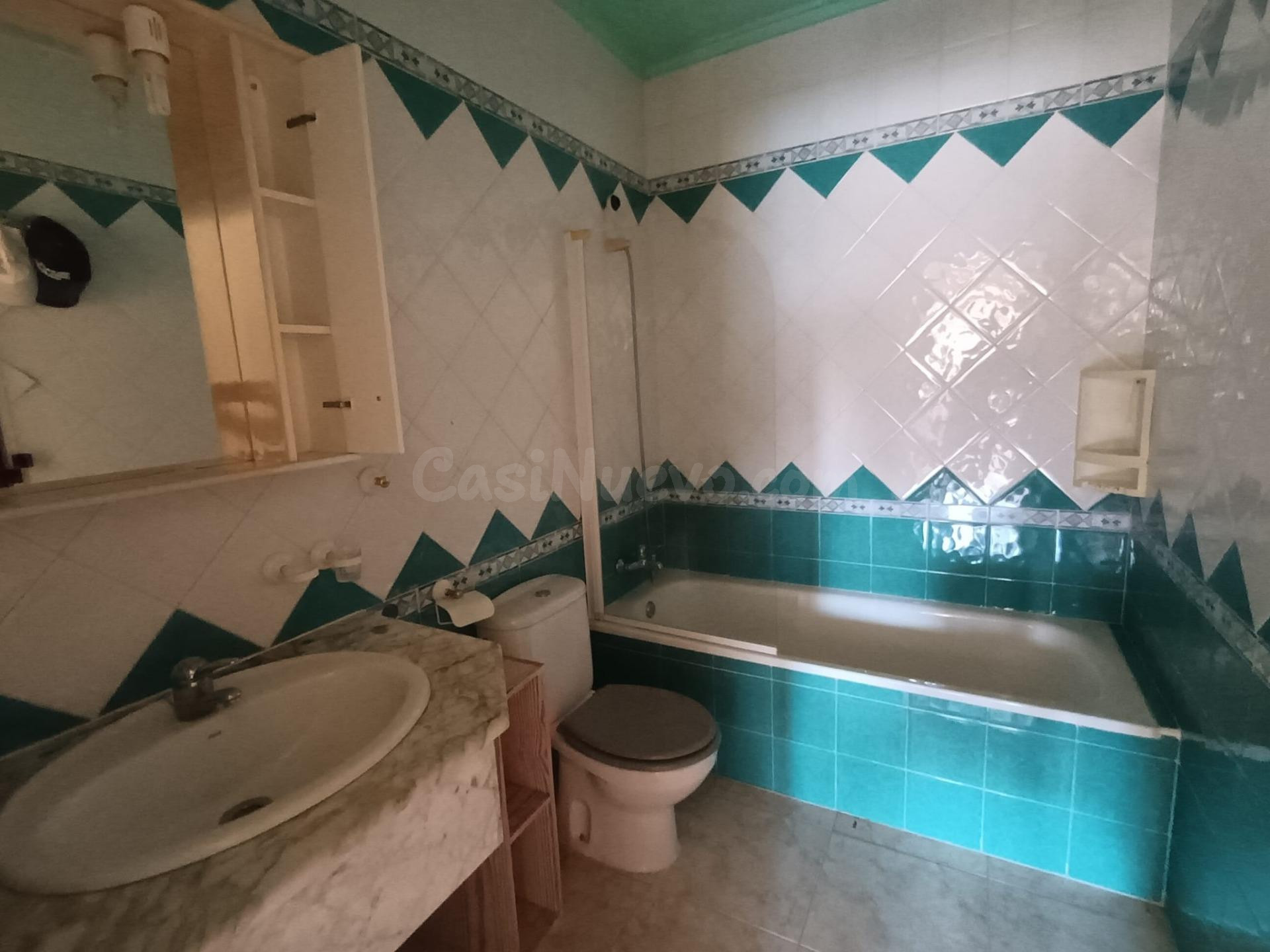 ESTUPENDO BUNGALOW DE PLANTA BAJA, NECESITA ALGO DE REFORMA, BUENA OPORTUNIDAD DE INVERSIÓN - foto 5