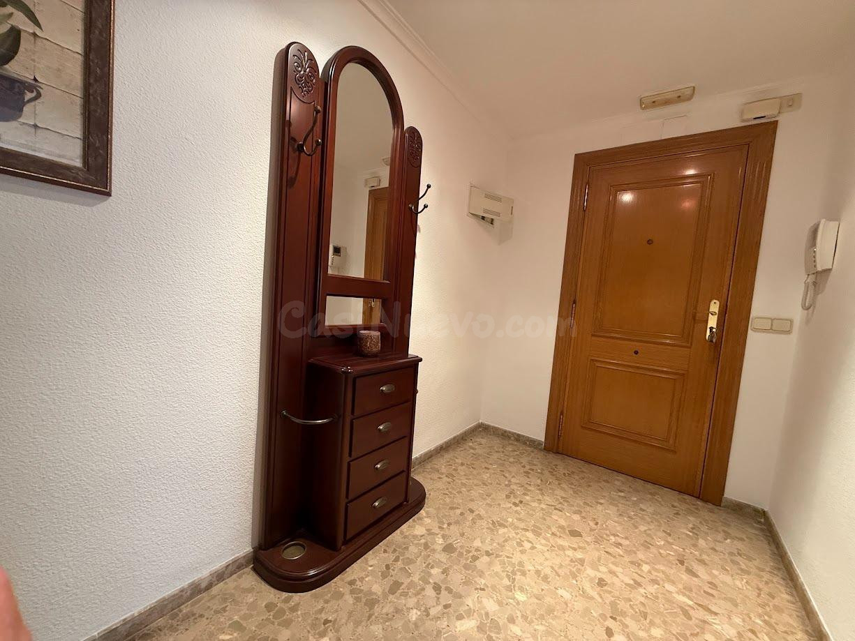 Céntrico, metro Mislata a un paso y 4 habitaciones - foto 3