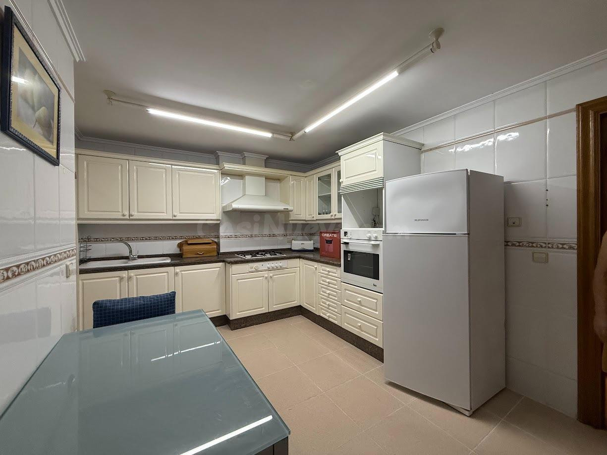 Céntrico, metro Mislata a un paso y 4 habitaciones - foto 5