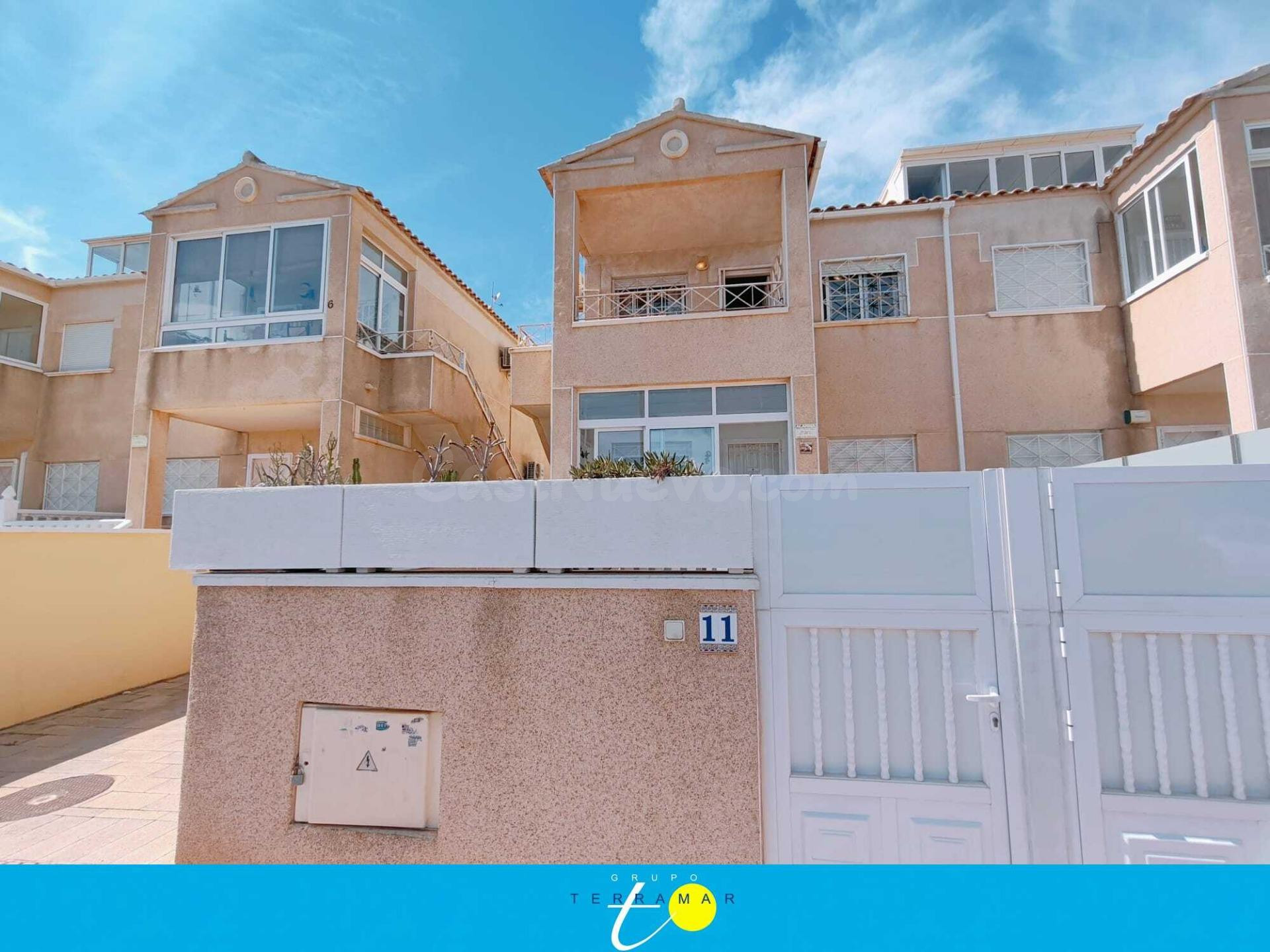 MAGNIFICO BUNGALOW DE PLANTA ALTA CON PISCINA COMUNITARIA, IDONEO COMO VACACIONAL - foto 5