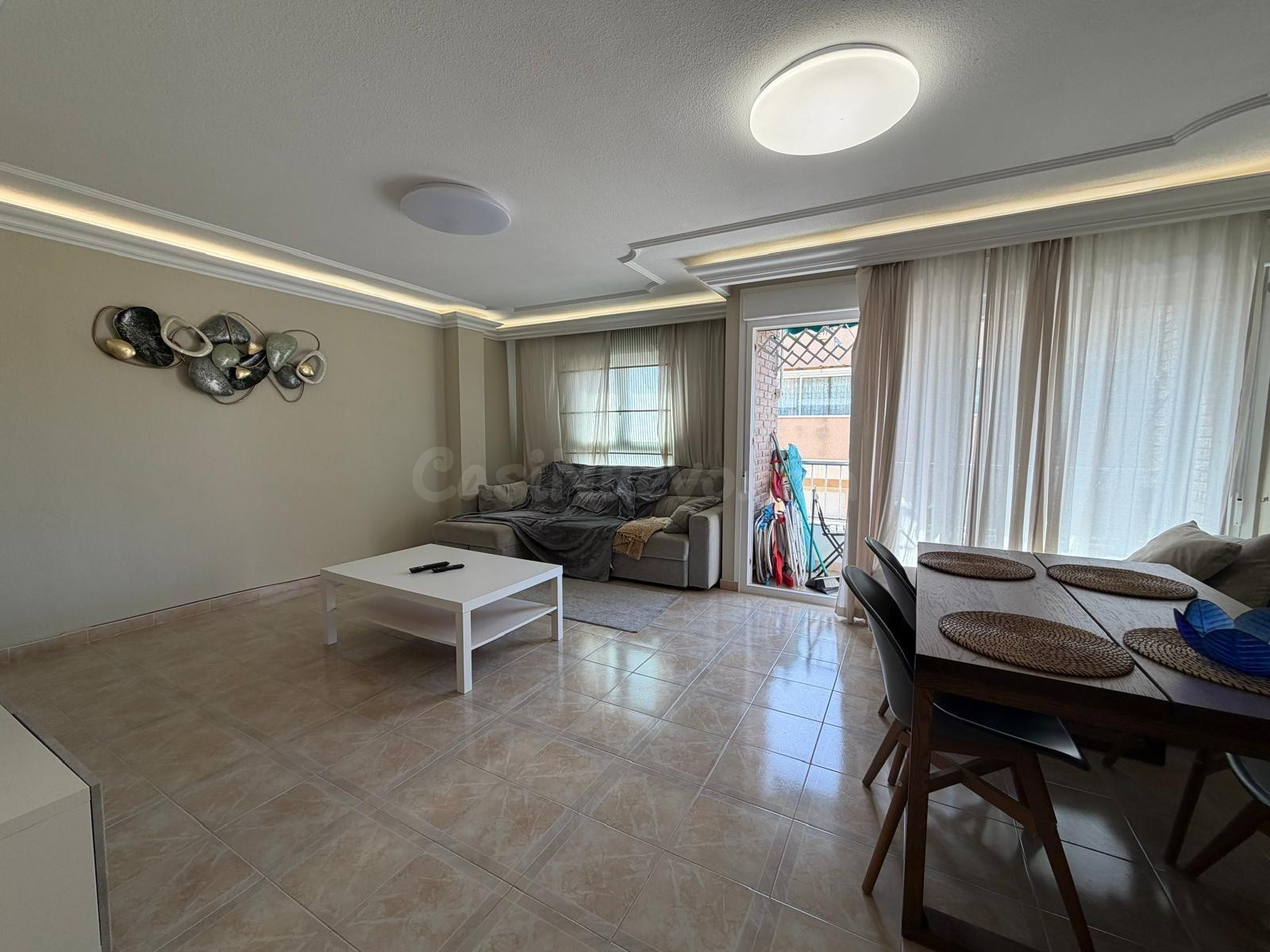 MAGNIFICA VIVIENDA TOTALMENTE REFORMADA EN SEGUNDA LINEA DE PLAYA - foto 4