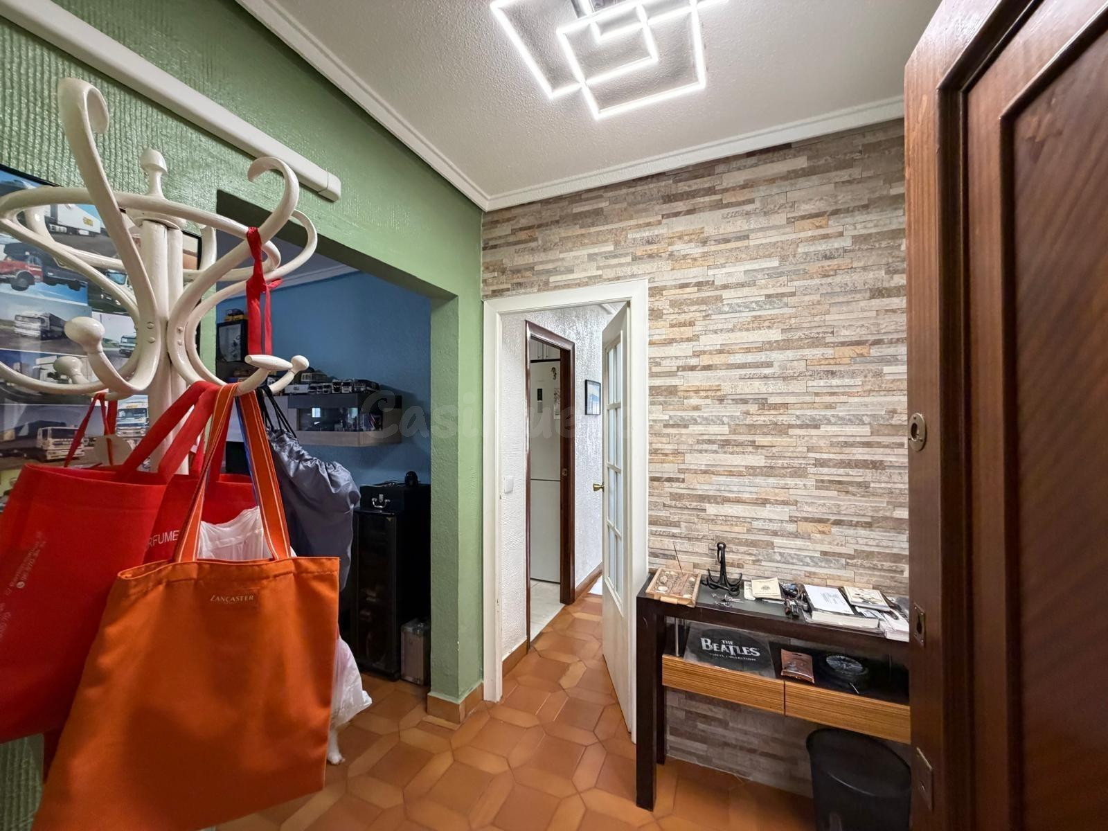 FANTASTICO ATICO A UNOS PASOS DEL PASEO MARITIMO, IDEAL PARA VIVIR TODO EL AÑO - foto 4