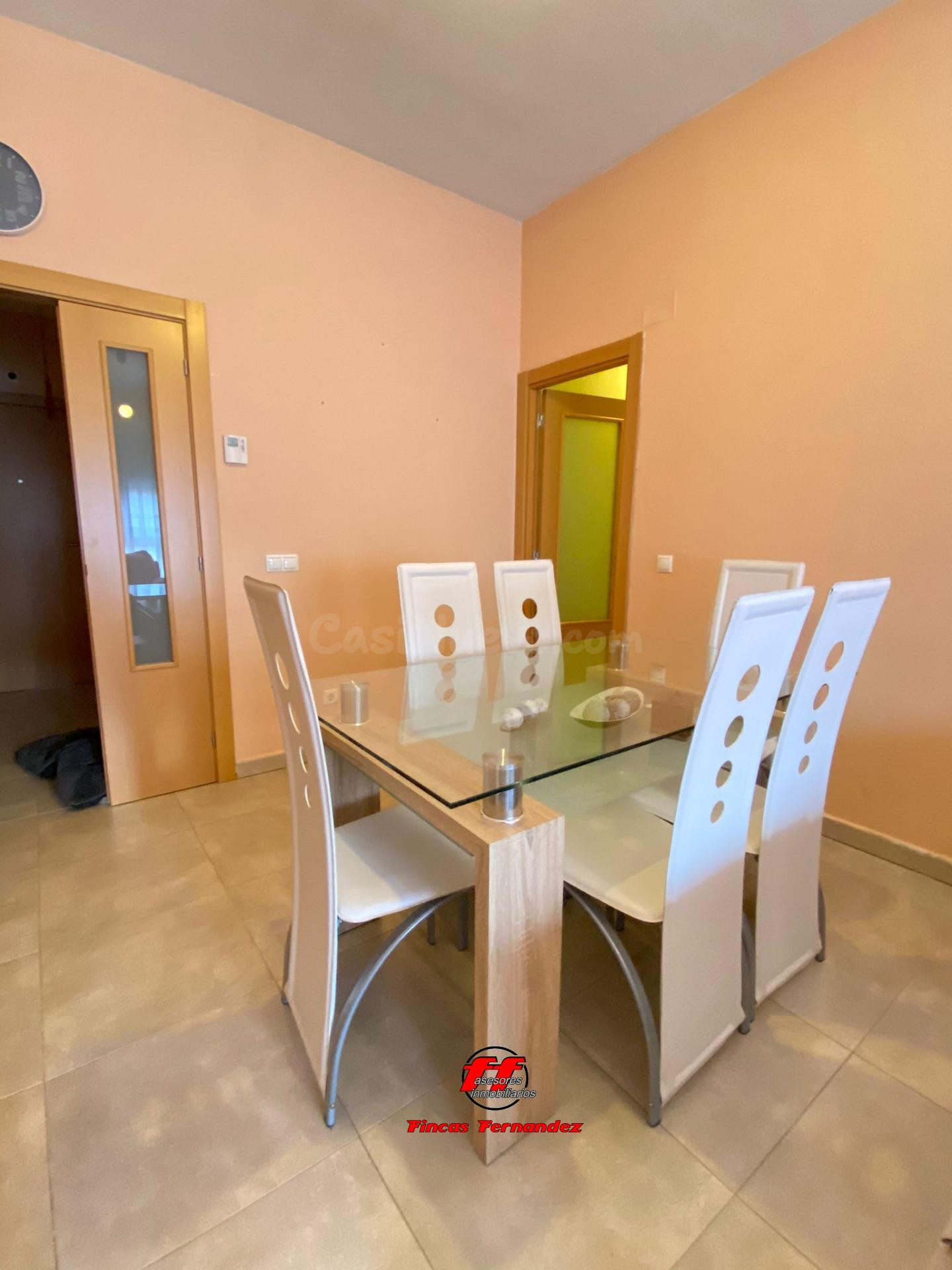 Fantástico piso en venta en Velilla de San Antonio - foto 3