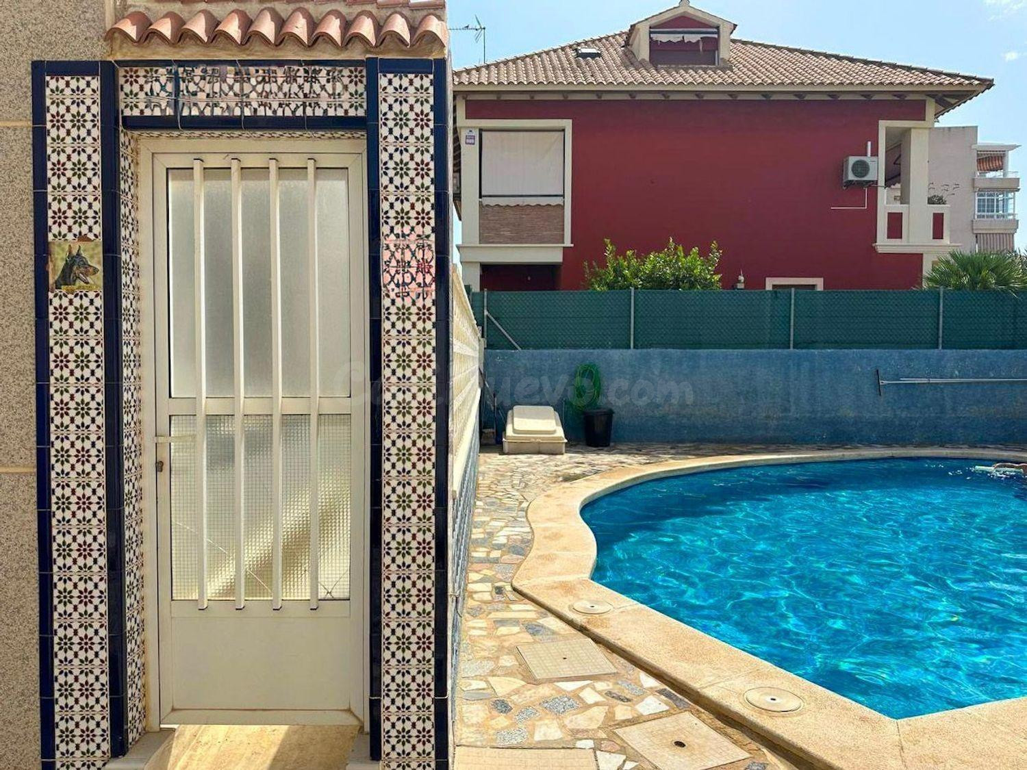 MAGNIFICA VIVIENDA CON PISCINA COMUNITARIA, IDONEA COMO VACACIONAL - foto 3