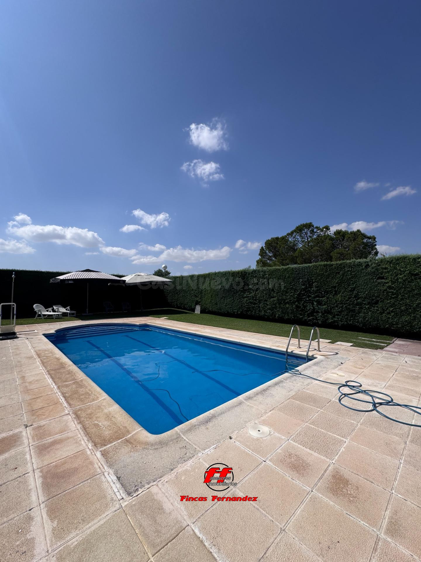 Maravilloso chalet a la venta en Illana (Guadalajara) - foto 2
