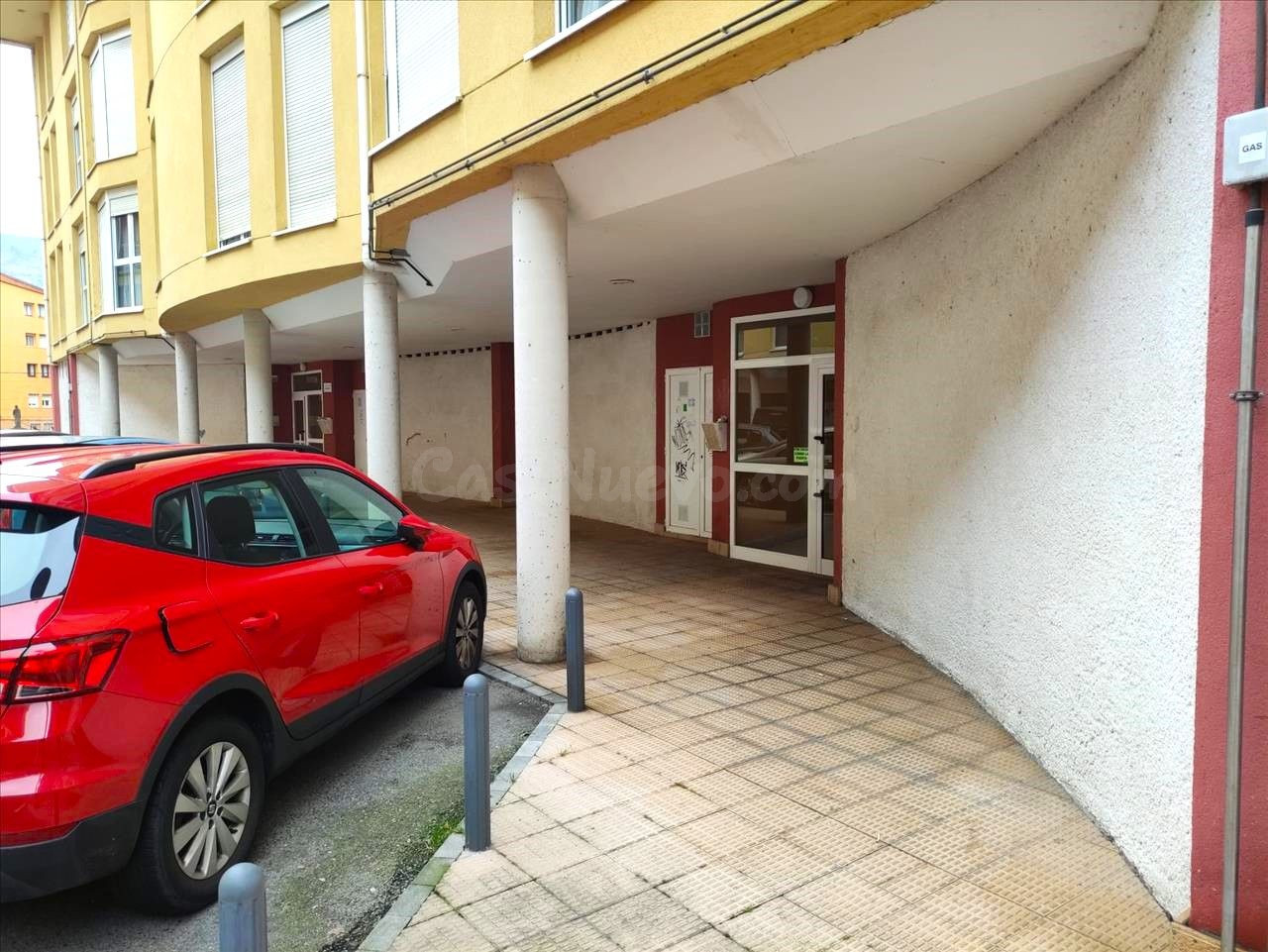 Local comercial 137m² en venta - Northern spain - foto 3