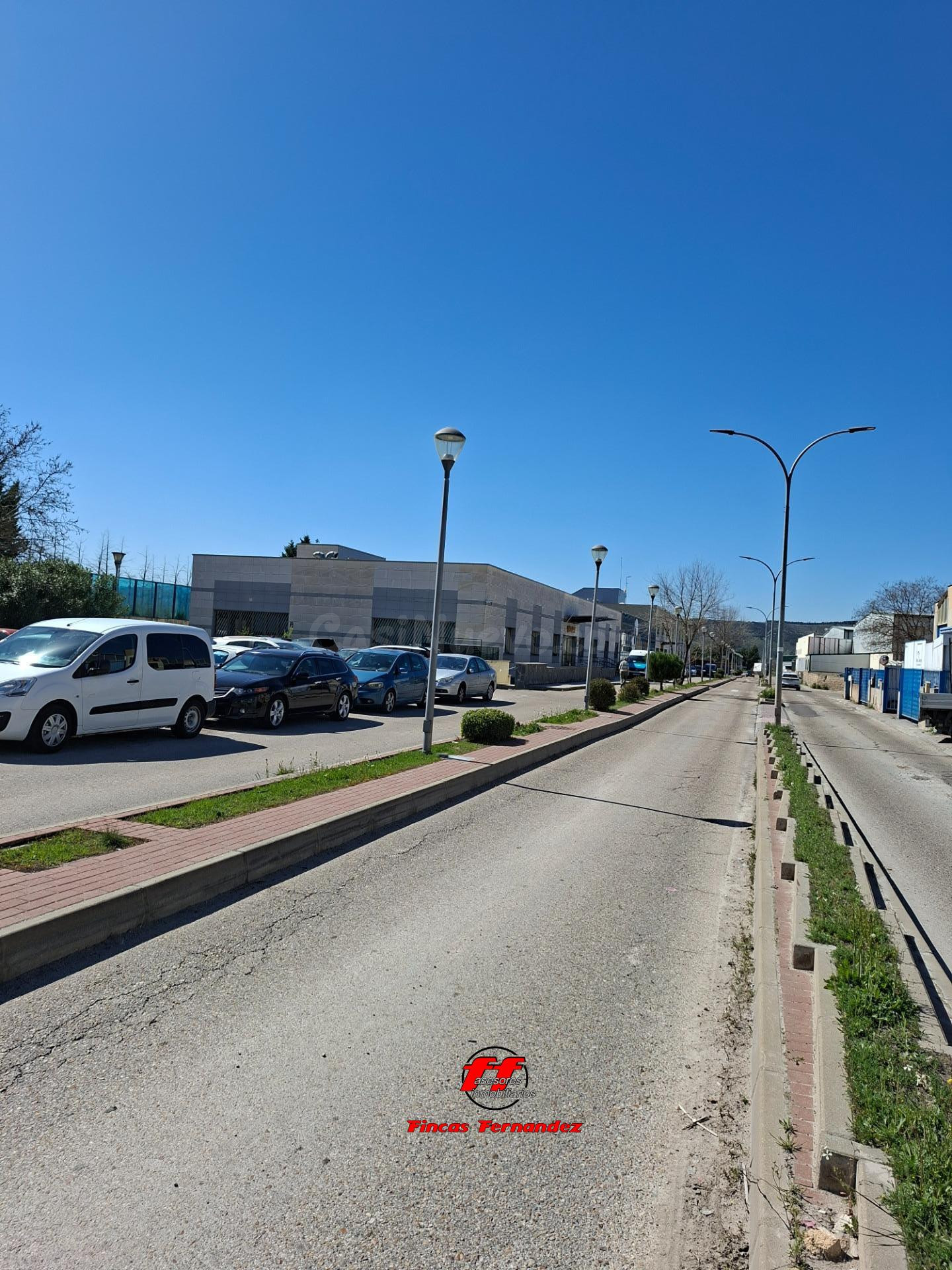 Nave industrial de 166 m2 en Polígono Miralrío de Velillla - foto 4