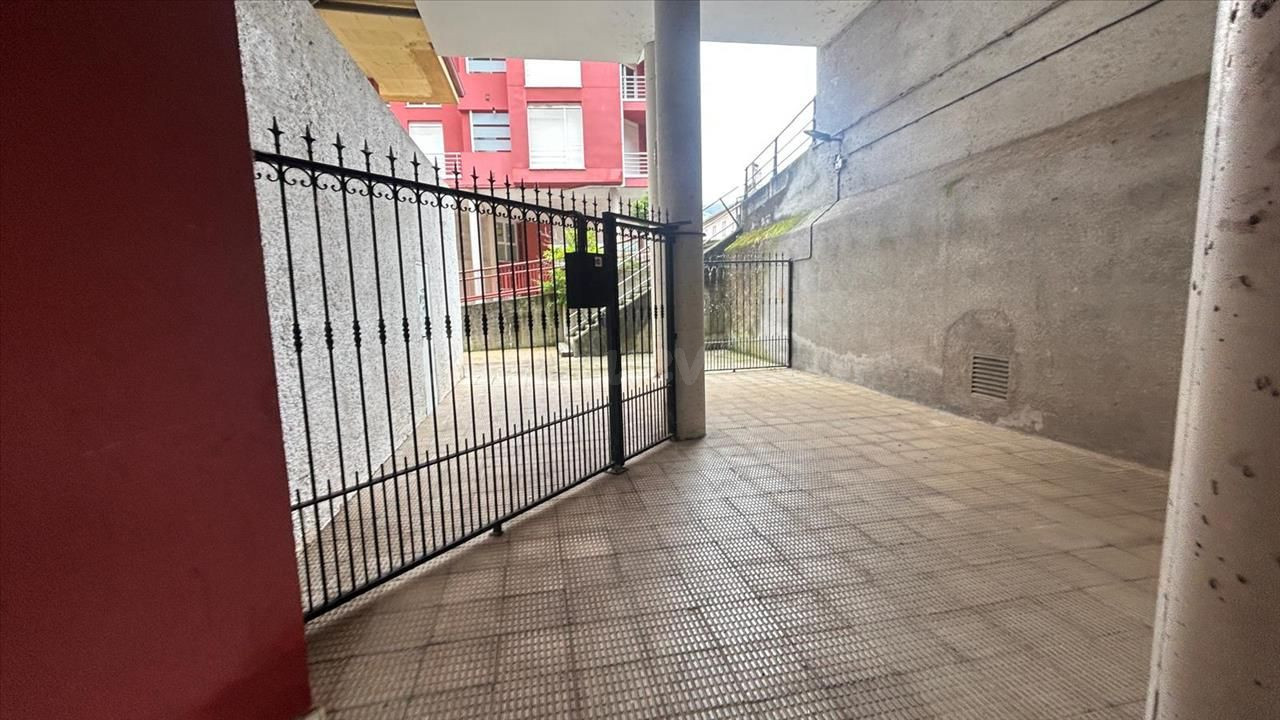 Local comercial 605m² en venta - Northern spain - foto 3