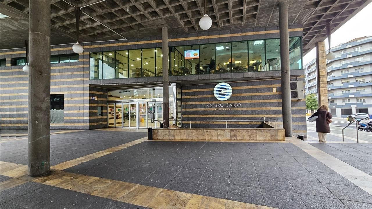 Local comercial 92m² en venta - Oviedo - foto 3