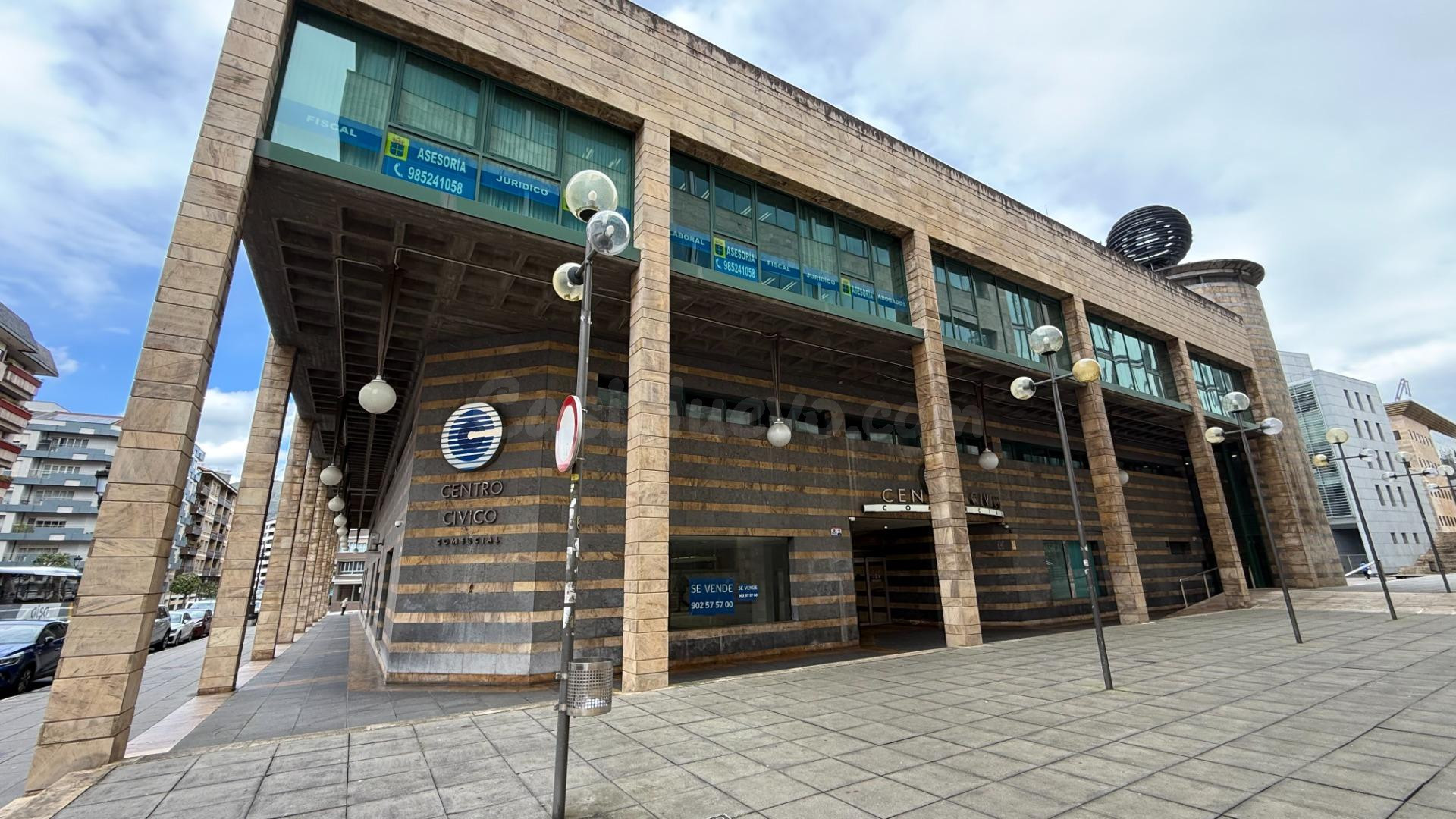 Local comercial 43m² en venta - Oviedo