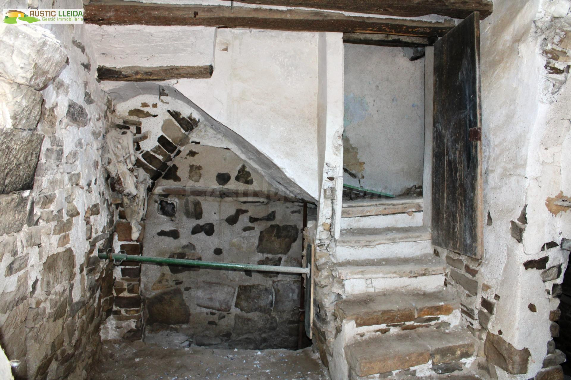 Casa para rehabilitar en la Vall del Riu Corb (Llorac). - foto 3