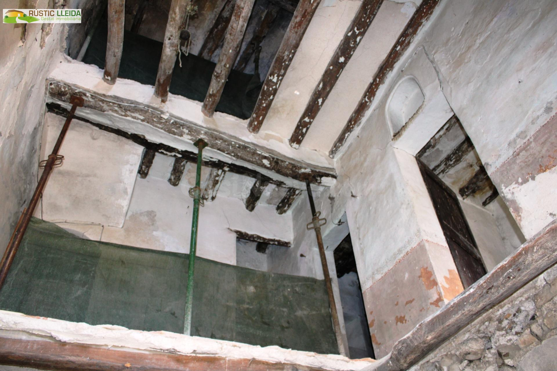 Casa para rehabilitar en la Vall del Riu Corb (Llorac). - foto 4