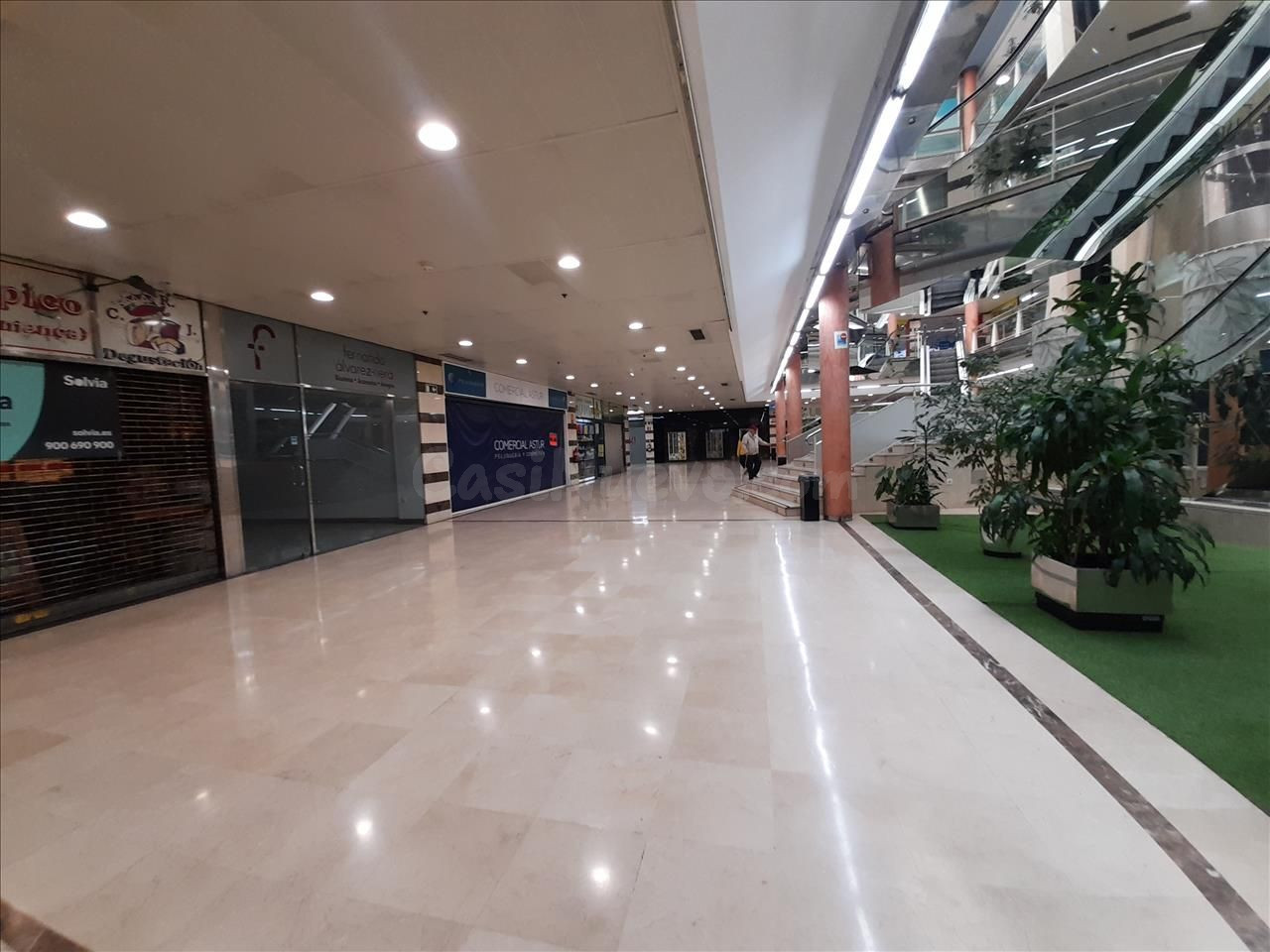 Local comercial 52m² en venta - Oviedo - foto 4