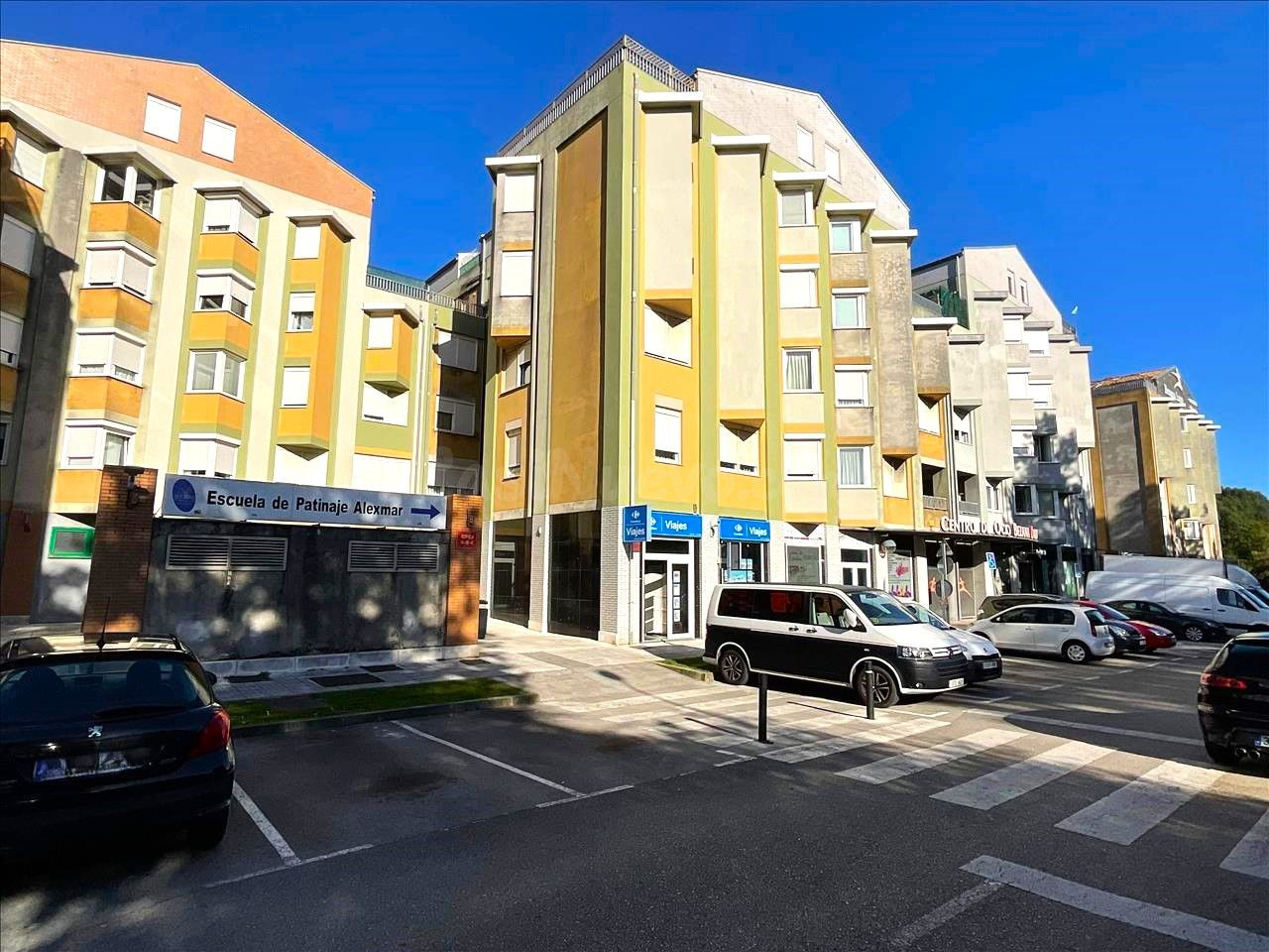 Local comercial 73m² en venta - Santa cruz de bezana - foto 2