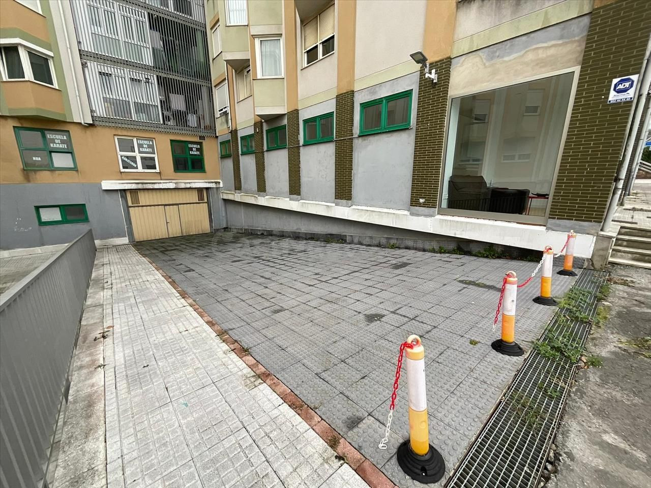 Local comercial 108m² en venta - Santa cruz de bezana - foto 4