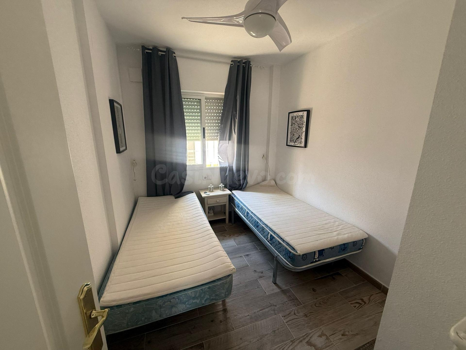 PRECIOSO ATICO TOTALMENTE REFORMADO CON PISCINA COMUNITARIA  - foto 5
