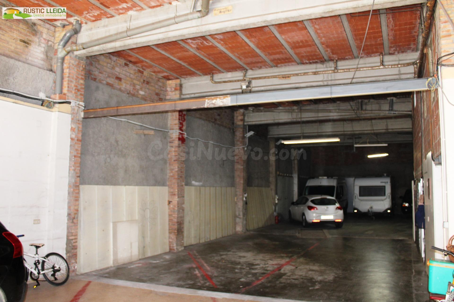 Local de unos 200 m2  a Tàrrega. - foto 2