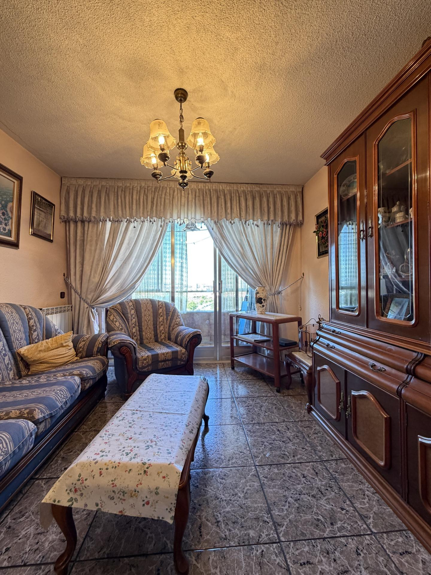 Piso de 106 m2 con terraza en el barrio de Moratalaz - foto 5