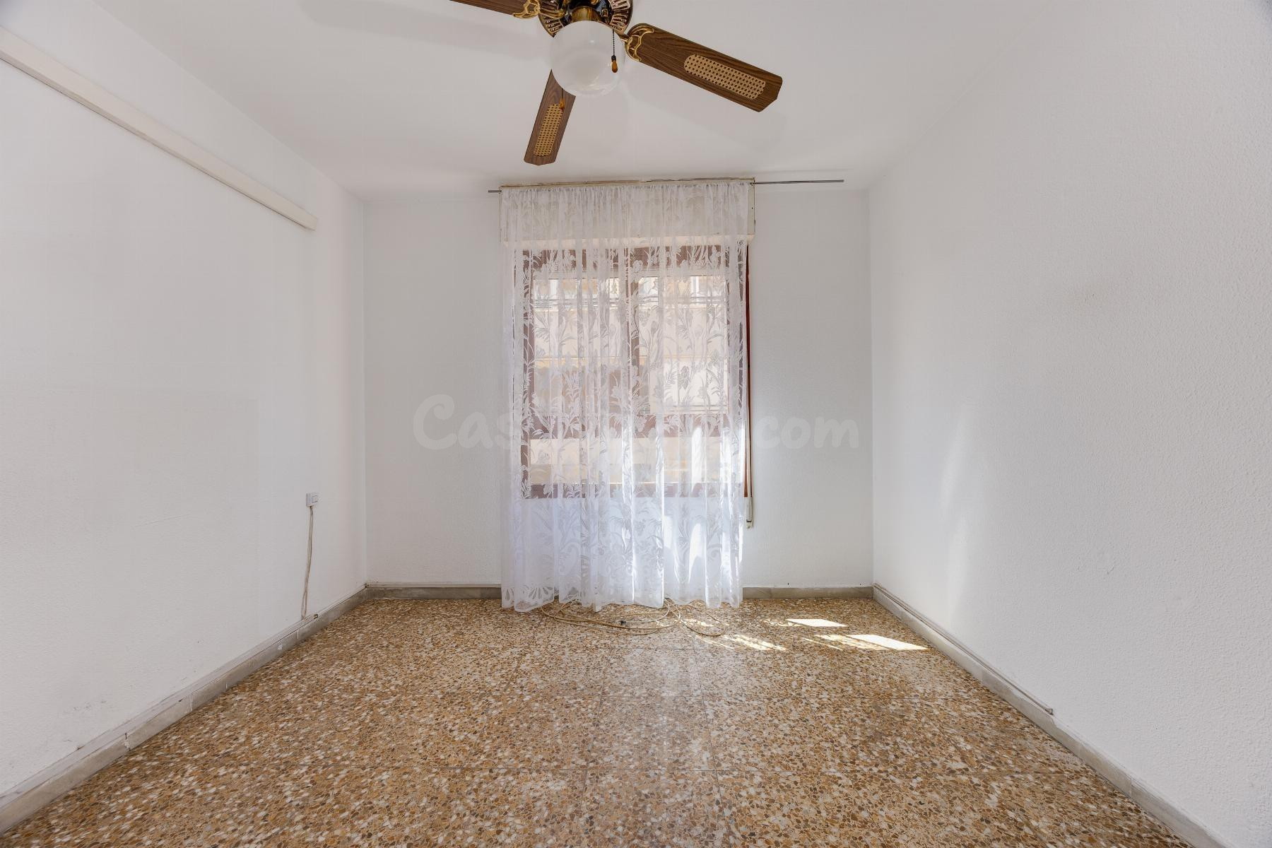 MAGNIFICA VIVIENDA, IDEAL PARA VIVIR TODO EL AÑO POR SU CERC - foto 3