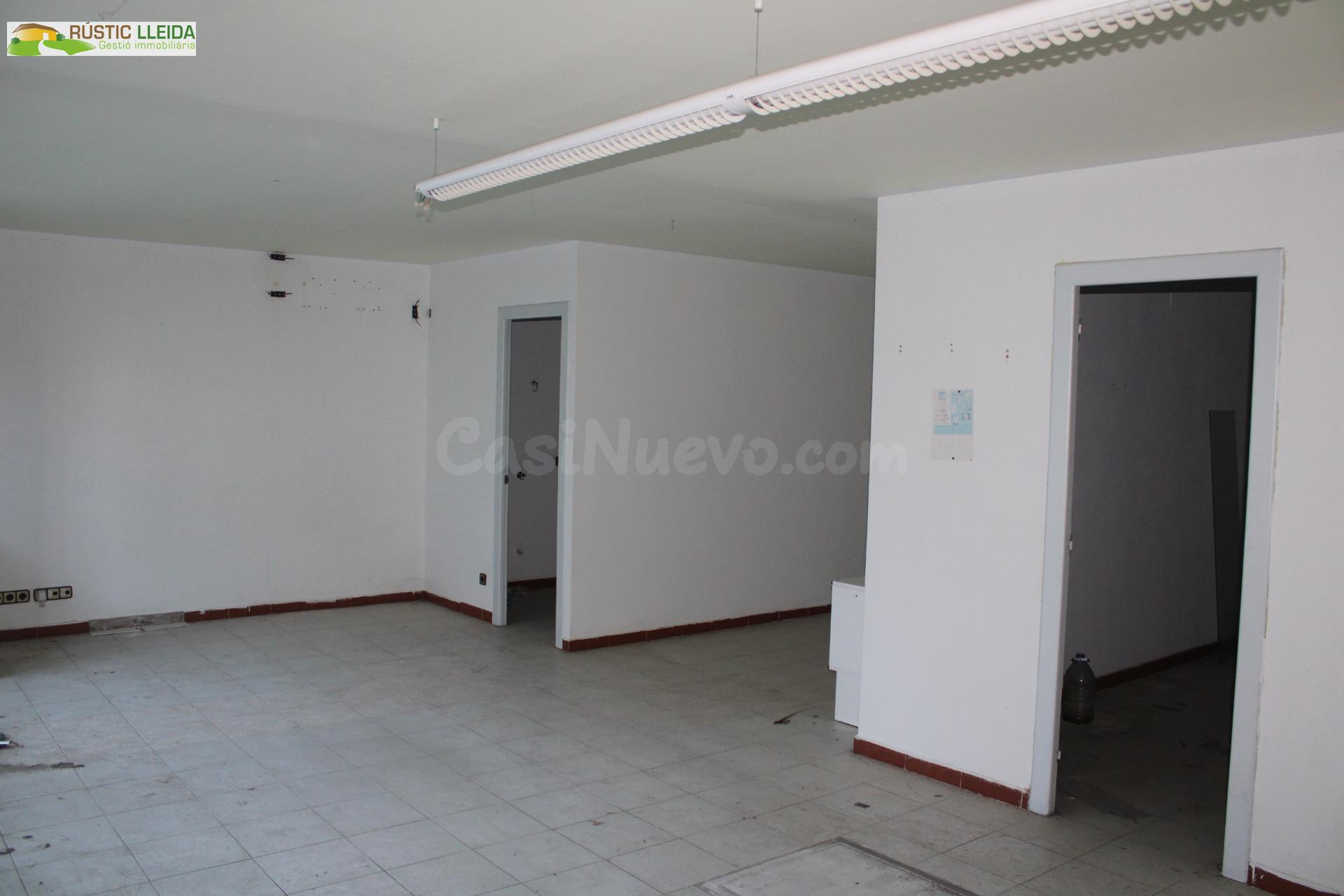 Local comercial en venta en Tàrrega. - foto 4