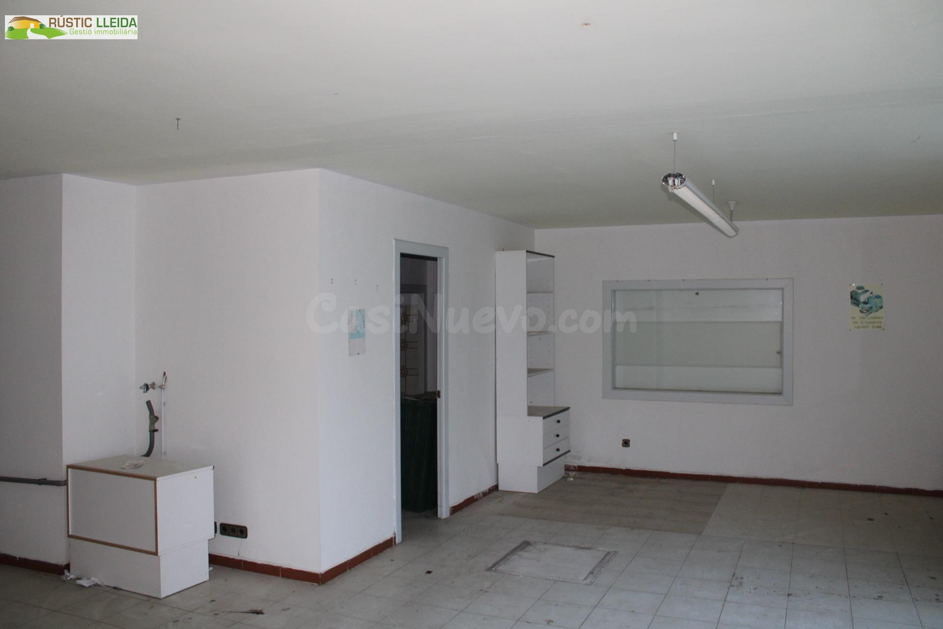 Local comercial en venta en Tàrrega. - foto 5