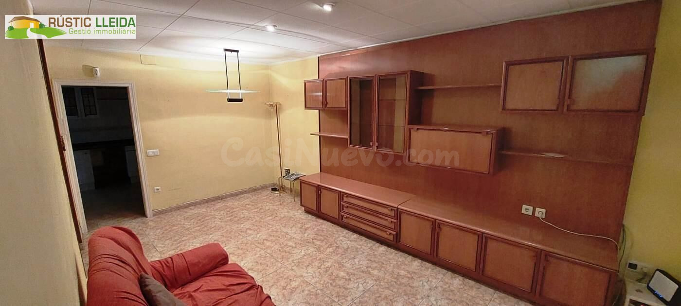 CASA GRANDE CON GARAJE, TERRAZA Y 5 habitaciones EN ARBECA. - foto 2
