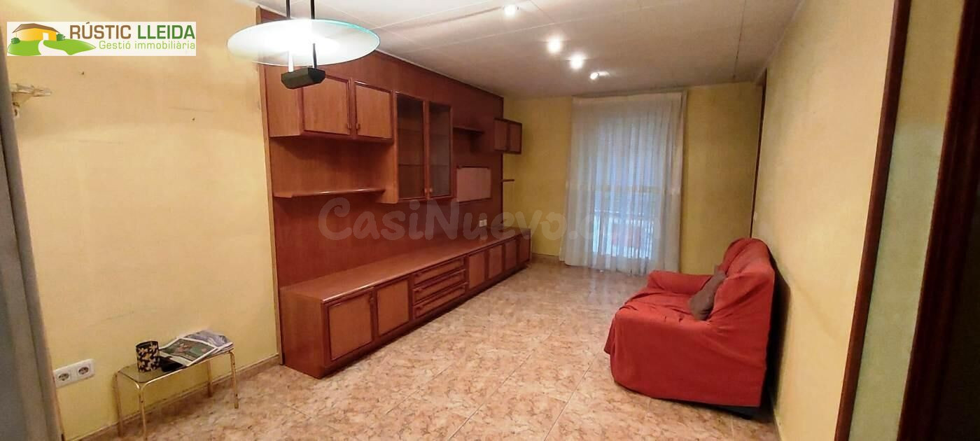 CASA GRANDE CON GARAJE, TERRAZA Y 5 habitaciones EN ARBECA. - foto 3