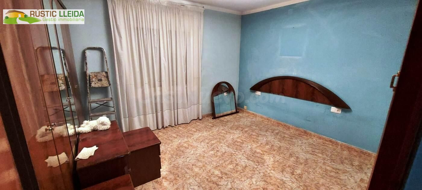 CASA GRANDE CON GARAJE, TERRAZA Y 5 habitaciones EN ARBECA. - foto 5