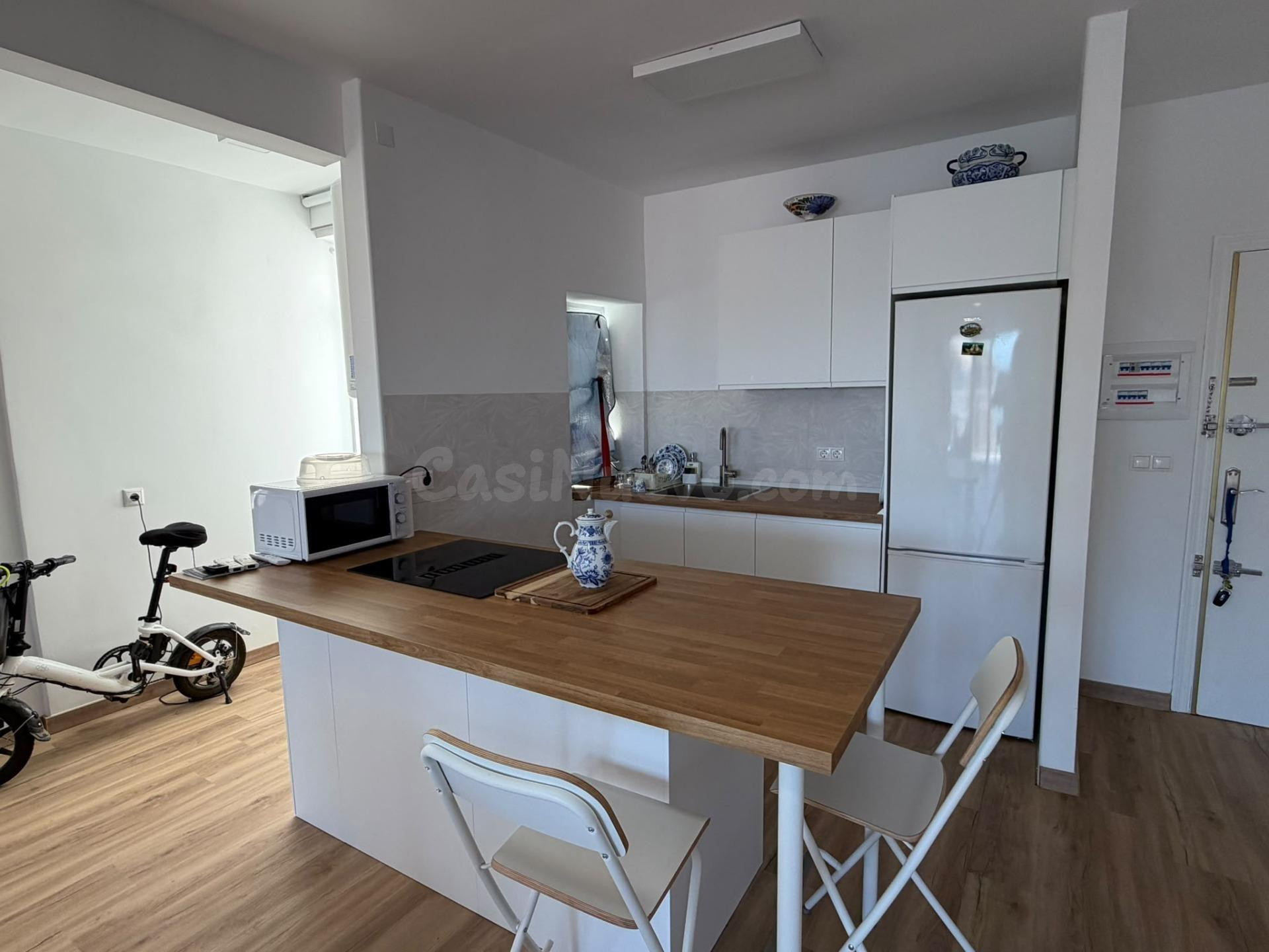 ESTUPENDO APARTAMENTO TOTALMENTE REFORMADO CON VISTAS AL MAR - foto 5
