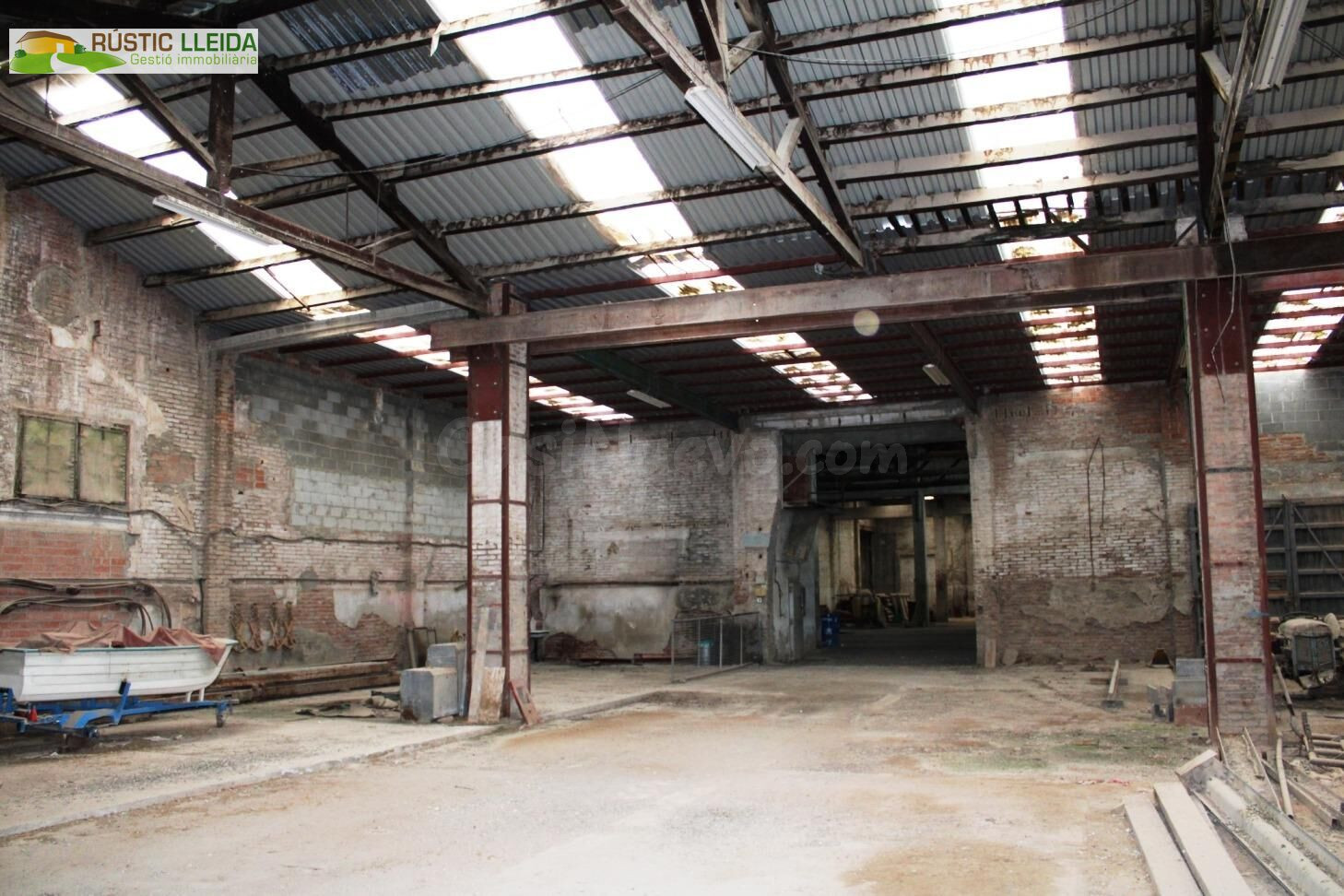 Nave industrial en venta a 13 km de Mollerussa. - foto 2