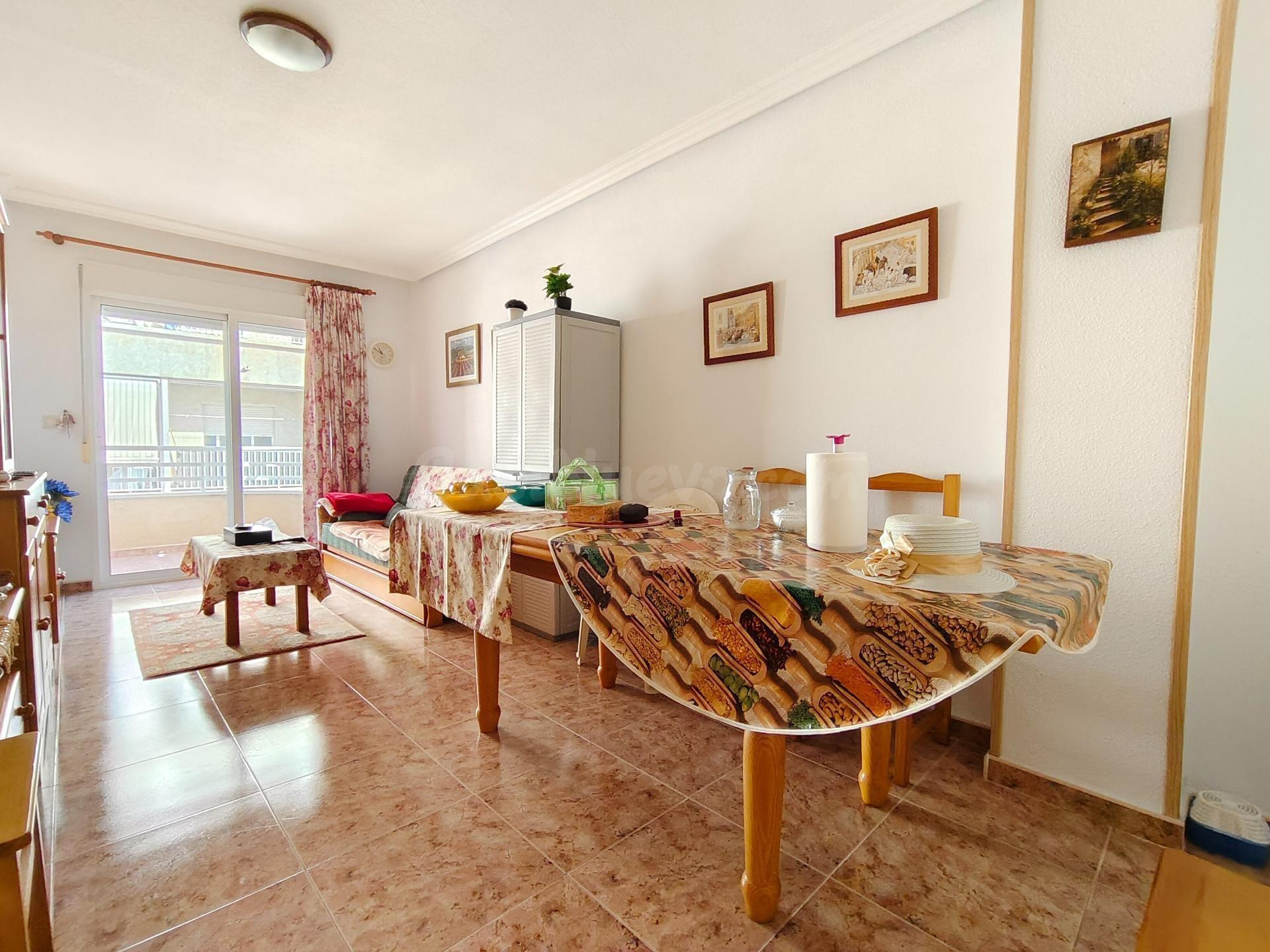 MAGNIFICA VIVIENDA PARA RESIDIR TODO EL AÑO, CERCANO A COLEG - foto 2