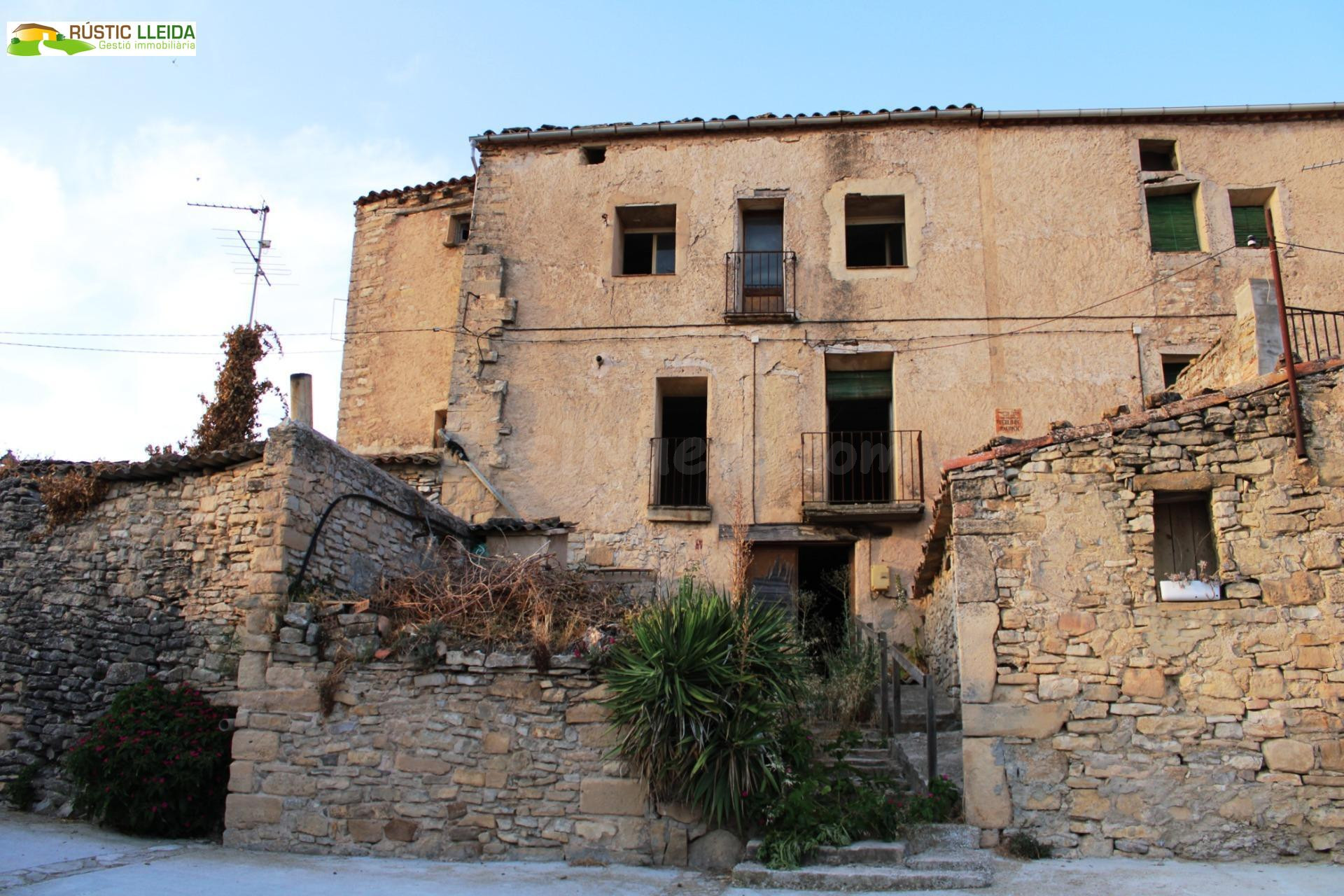 ¡OPORTUNIDAD ÚNICA EN RAURIC! Casa de piedra con gran potenc - foto 2
