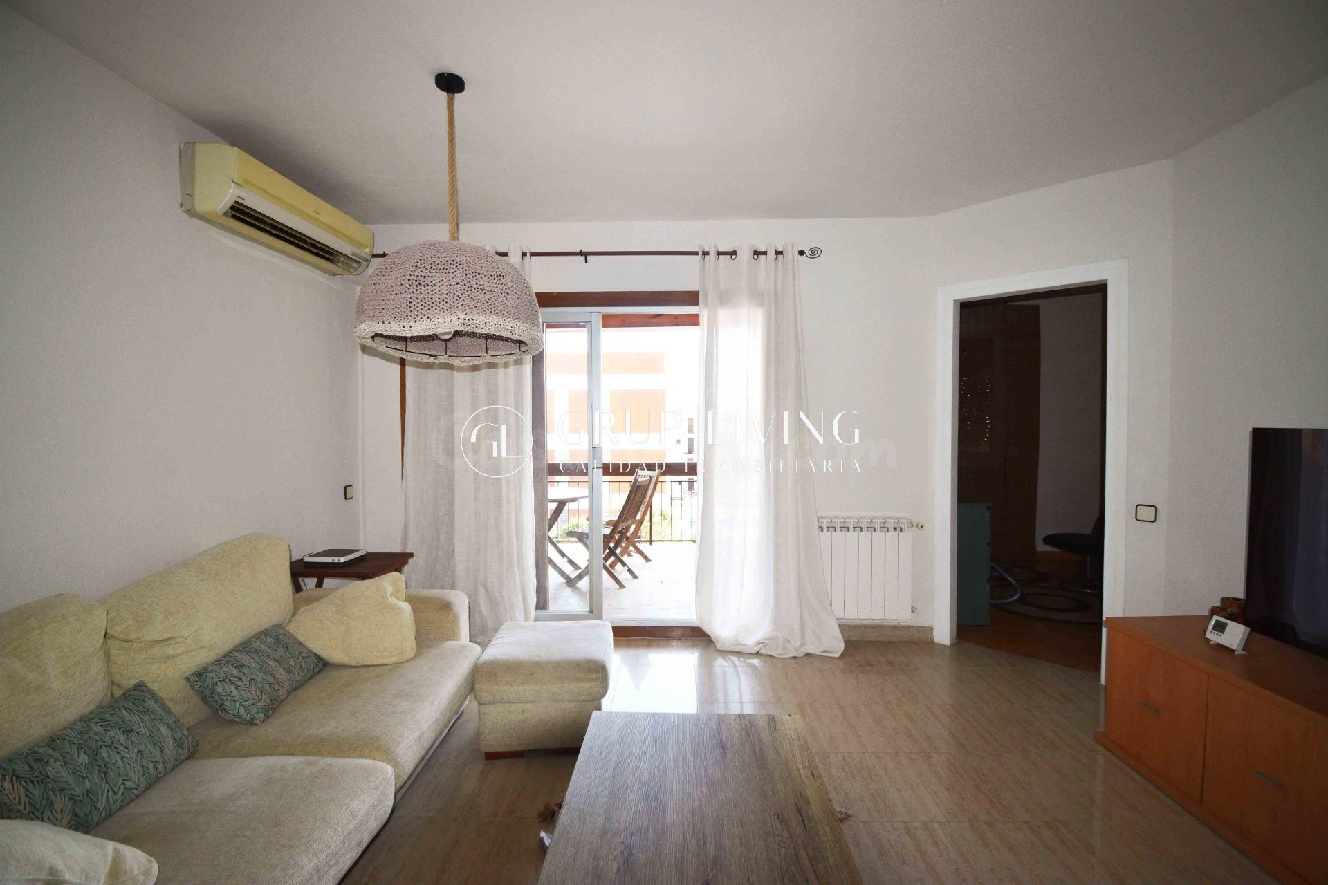 ACOGEDOR PISO EN LA URBANIZACIÓN DE VALLPINEDA - foto 3