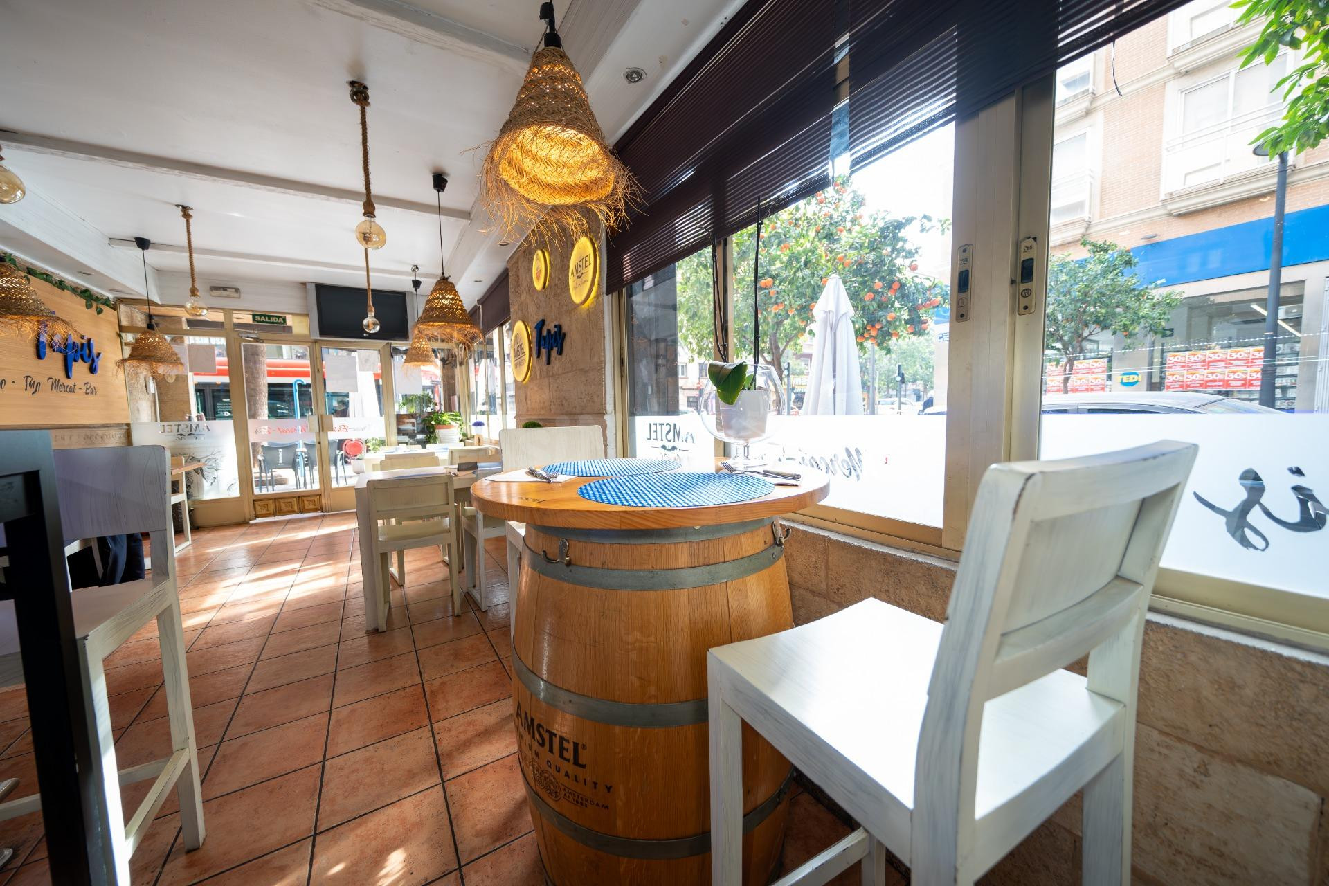 TRASPASO EXCLUSIVO: Restaurante en Funcionamiento (EDUARDO B