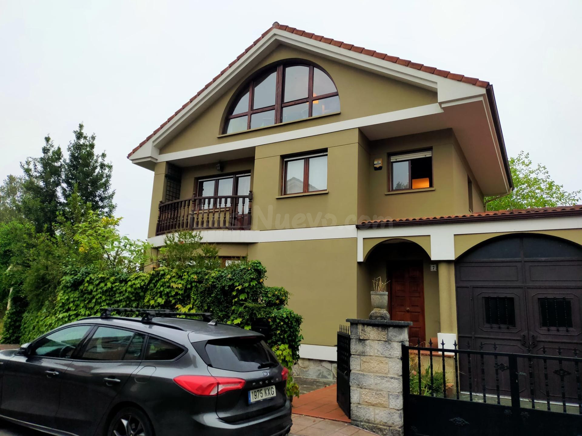 SE ALQUILA CHALET DE 175M2